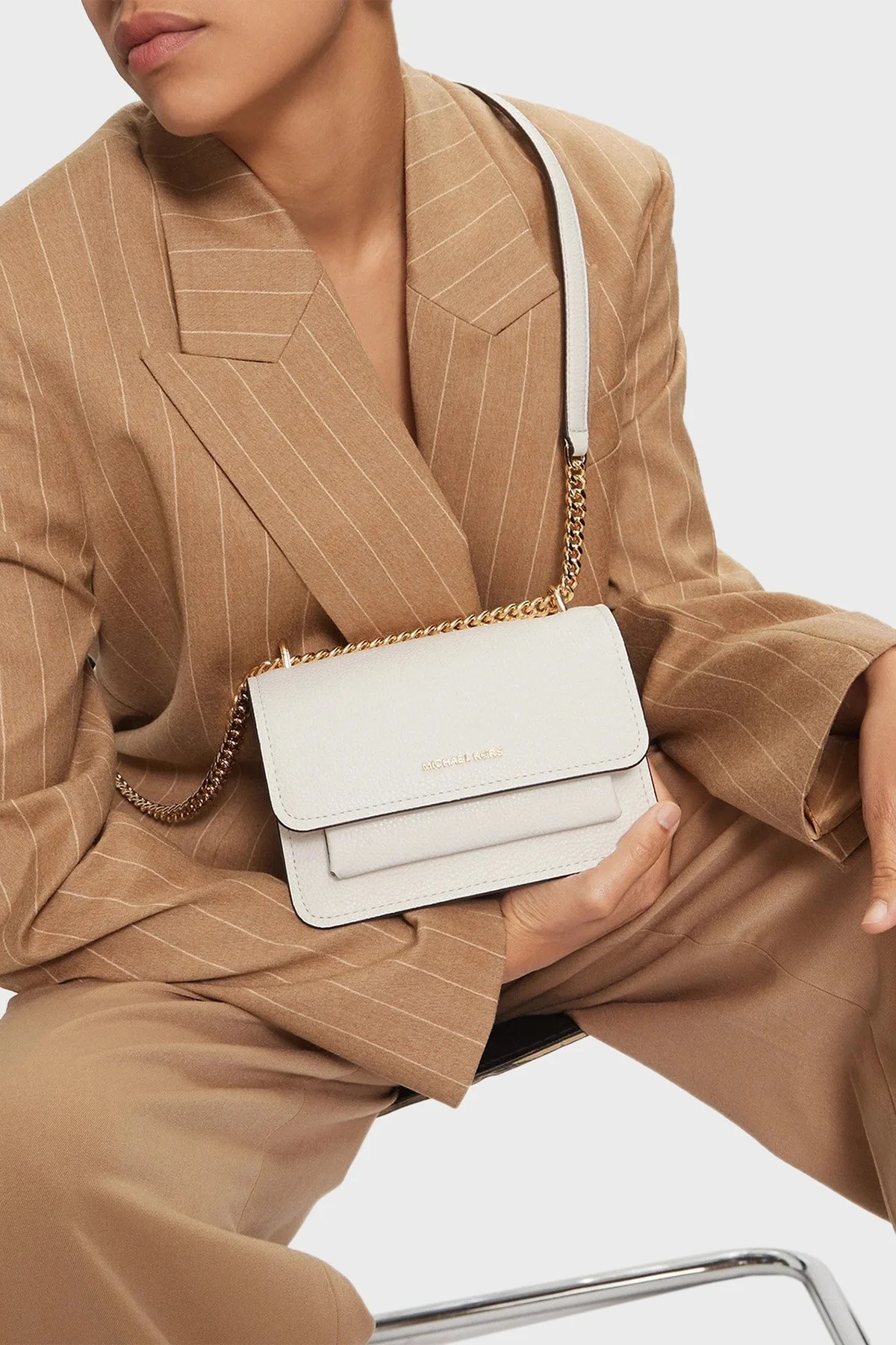 Michael Kors Deri Logolu Ayarlanabilir Zincir Askılı 32T4GC7C1T085 Bayan Çanta 32T4GC7C1T 085 BEYAZ - 6