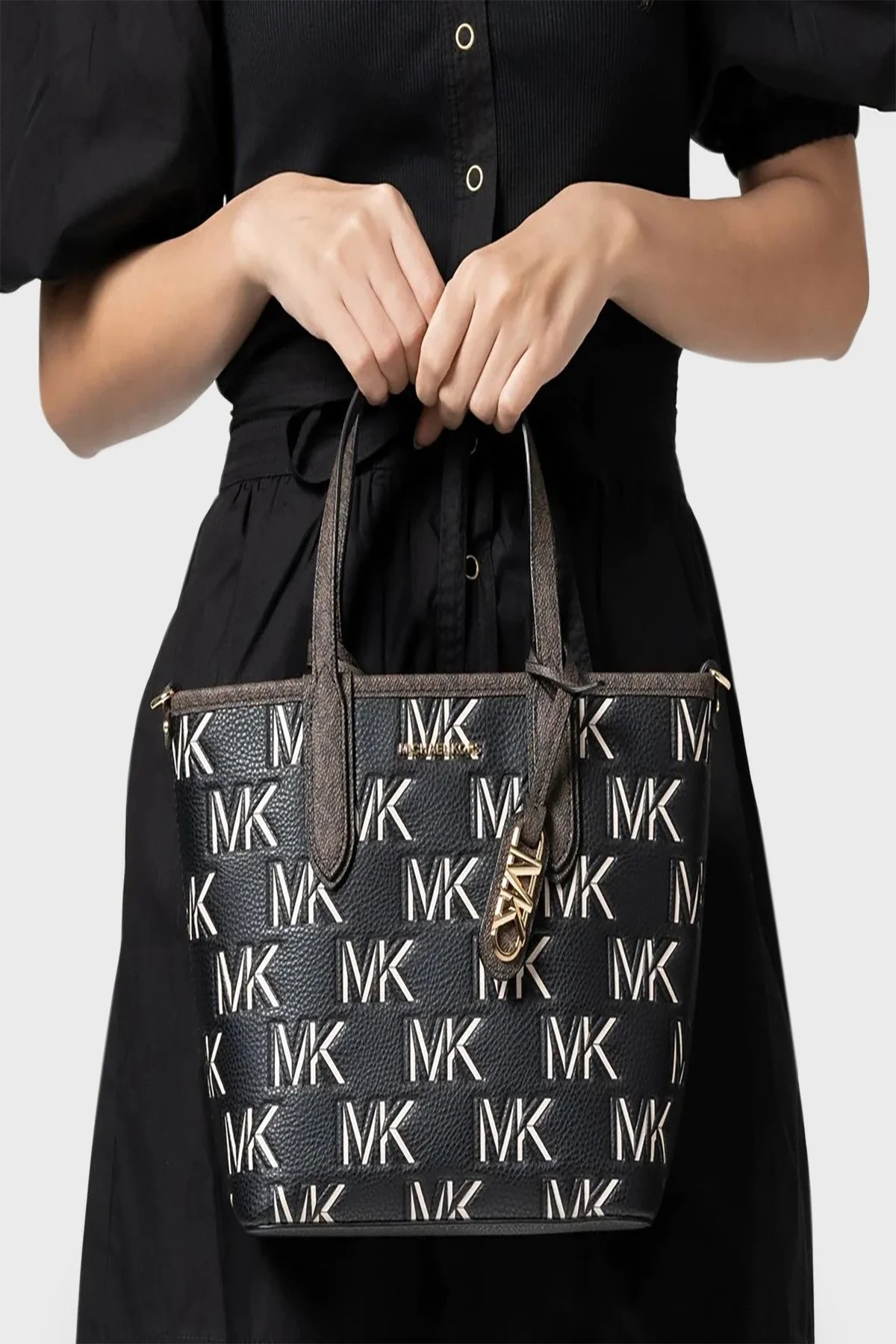 Michael Kors Eliza Küçük Ek lı Çıkarılabilir Uzatma Askılı 30F3GZAT0L292 Bayan Çanta 30F3GZAT0L 292 KAHVE-SİYAH - 2