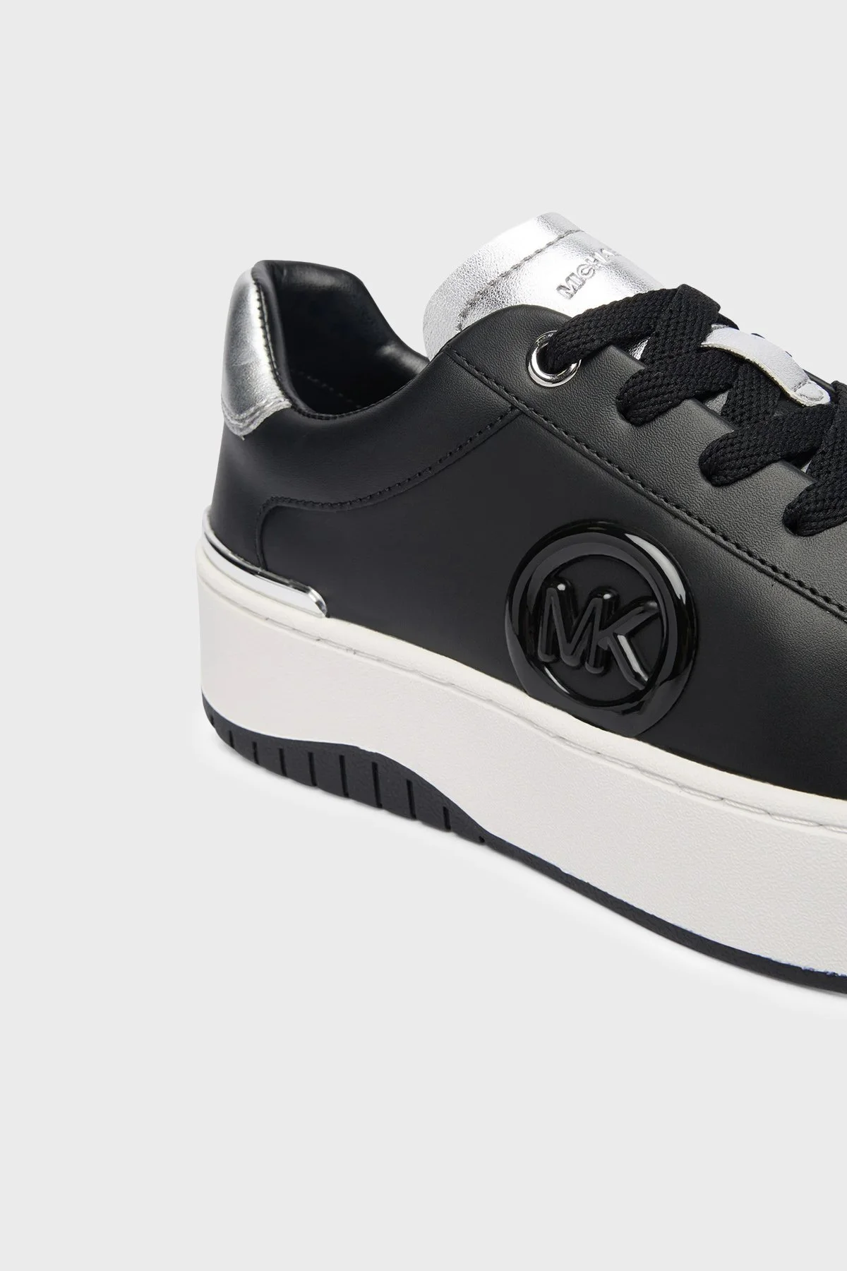 Michael Kors Hakiki Deri Logolu Sneaker 43R6DTFS5L001 Kadın Ayakkabı 43R6DTFS5L 001 SİYAH - 4