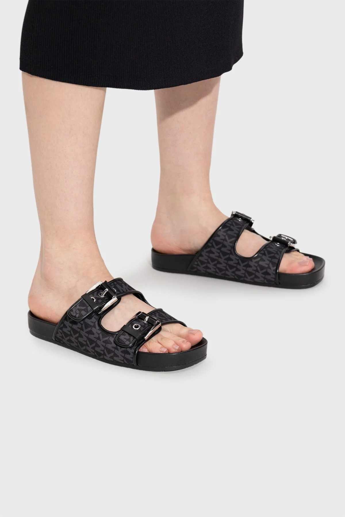 Michael Kors Logo Baskılı Çift Bantlı Kemerli 40T5BYFS1D001 Bayan Terlik 40T5BYFS1D 001 SİYAH - 2