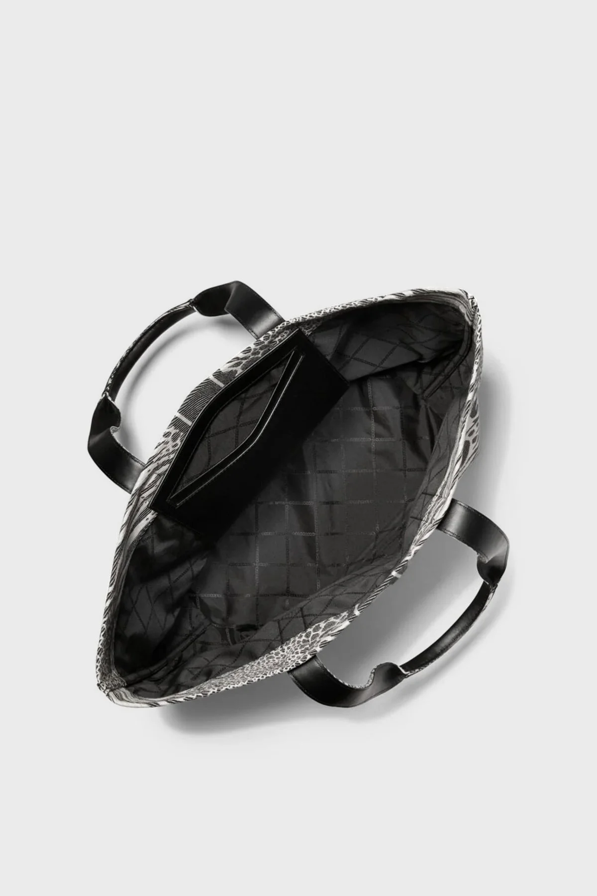 Michael Kors Logolu Büyük 30T2G01T3J001 Bayan Çanta 30T2G01T3J 001 SİYAH - 9