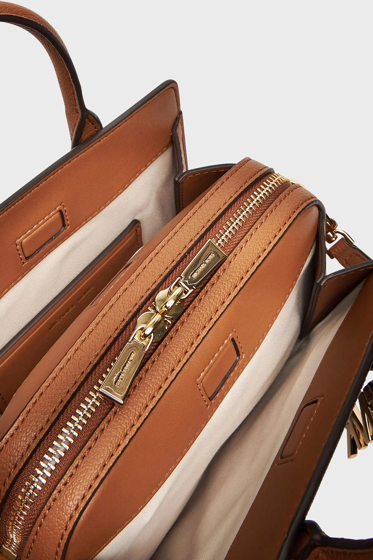 Michael Kors Logolu Çıkarılabilir Askılı 32F5G9IC0B252 Bayan Çanta 32F5G9IC0B 252 KAHVE - 6