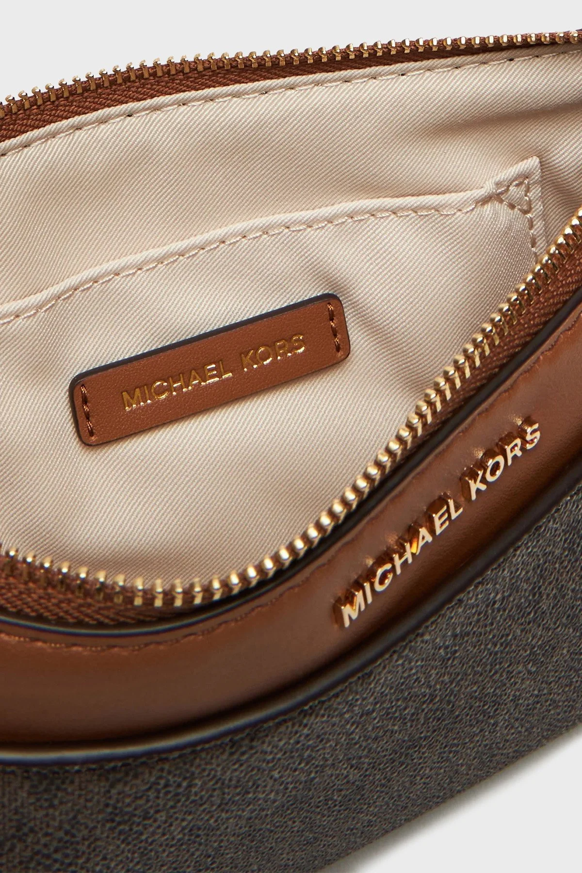Michael Kors Logolu Çıkarılabilir Askılı Mini 32F5GJ6F6B252 Bayan Çanta 32F5GJ6F6B 252 KAHVE - 6