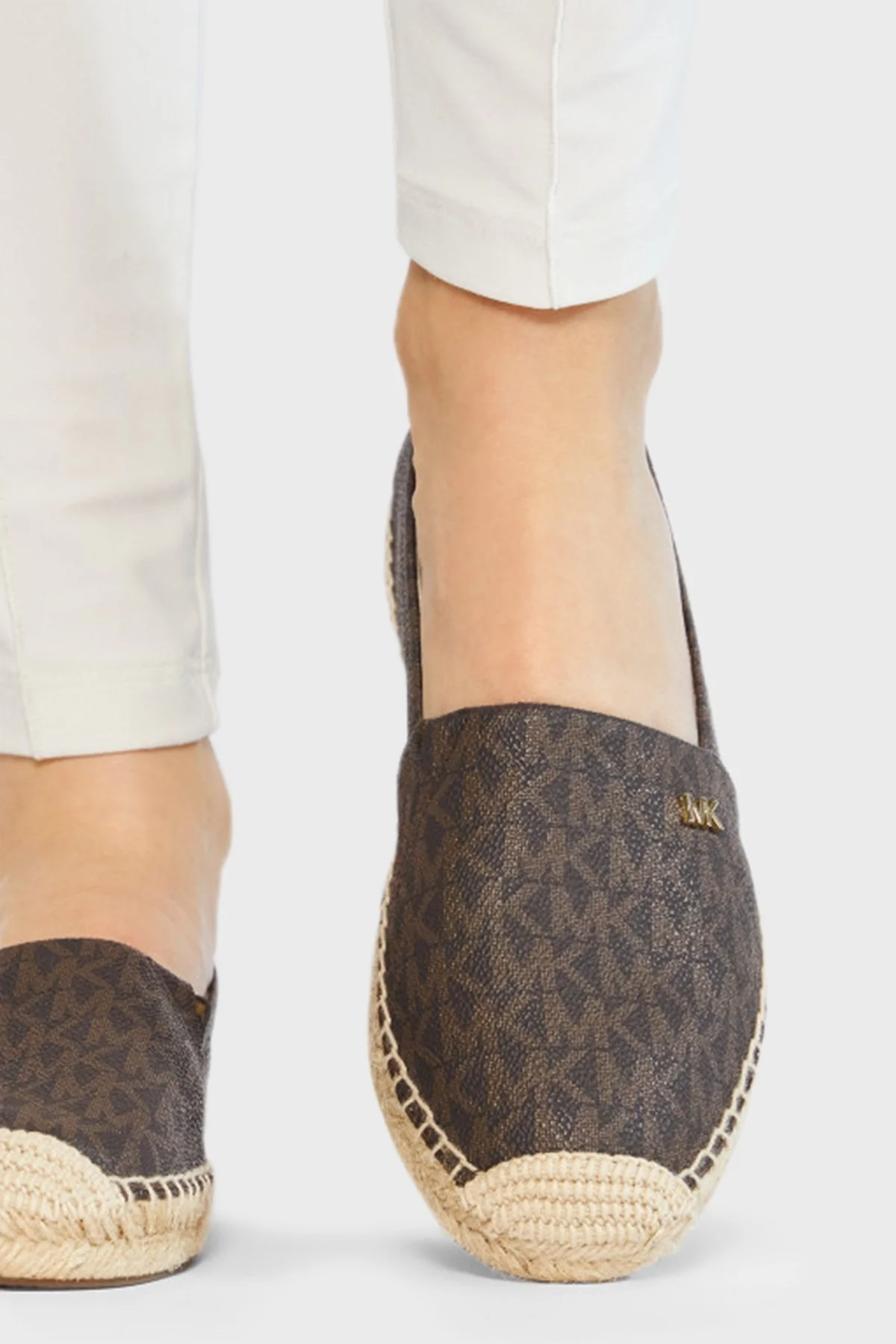Michael Kors Logolu Espadril Slip-On 40R6KNFP1B200 Bayan Ayakkabı 40R6KNFP1B 200 KAHVE - 2