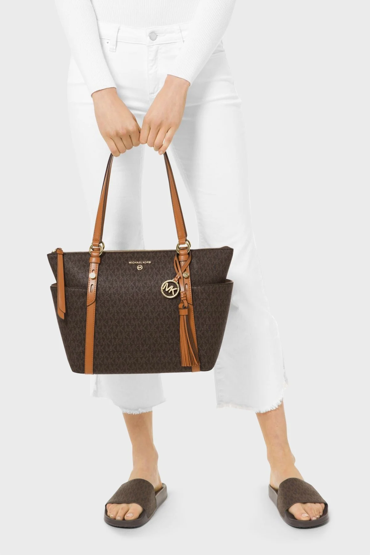 Michael Kors Logolu Fermuarlı Sullivan Bayan Çanta 30T0GNXT2B 252 KAHVE - 2