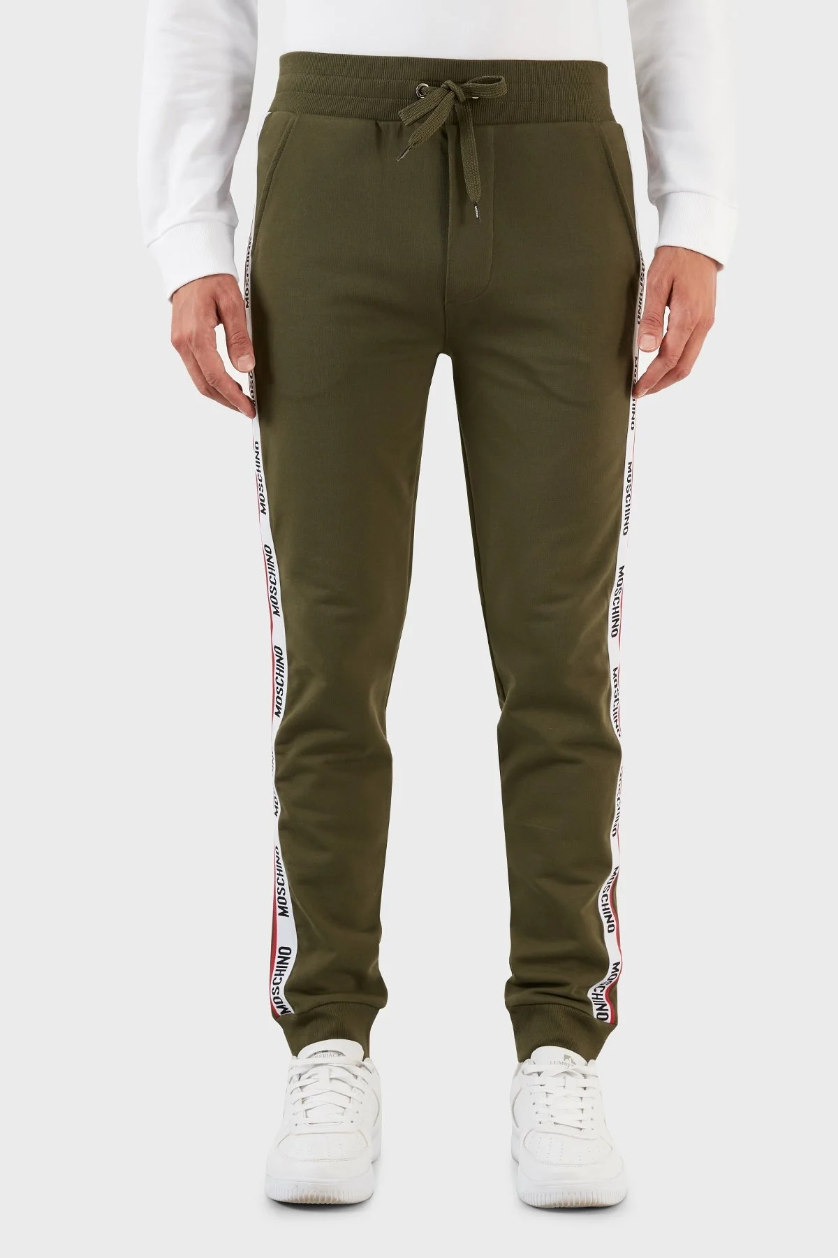 Moschino Şerit Logolu Regular Fit Belden Bağlamalı Cepli Pamuklu Jogger Erkek Pantolon A4333 8102 0430 HAKİ - 2
