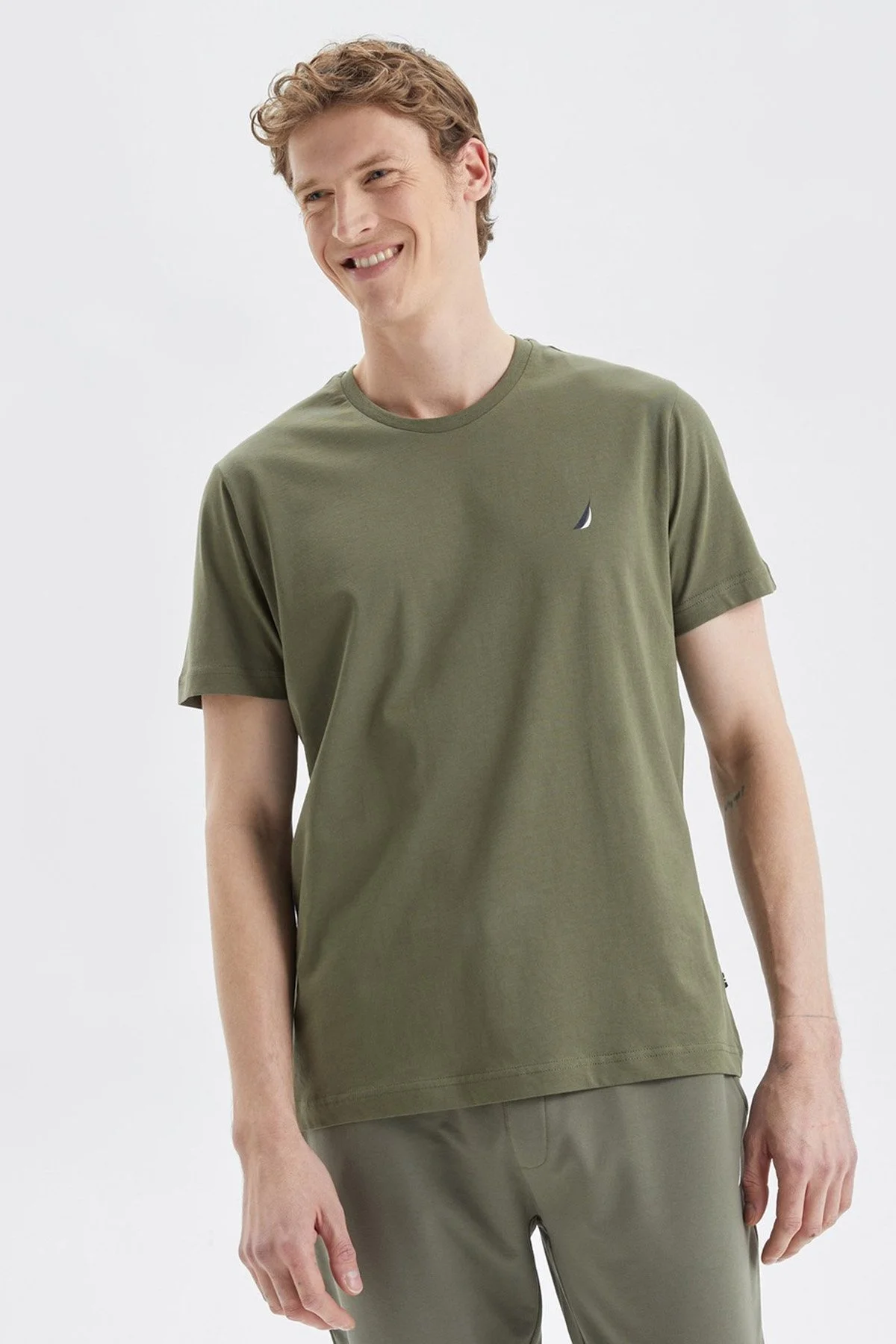 Nautica % 100 Pamuk Standart Fit Bisiklet Yaka Erkek T Shirt V35526T 3BP HAKİ - 1