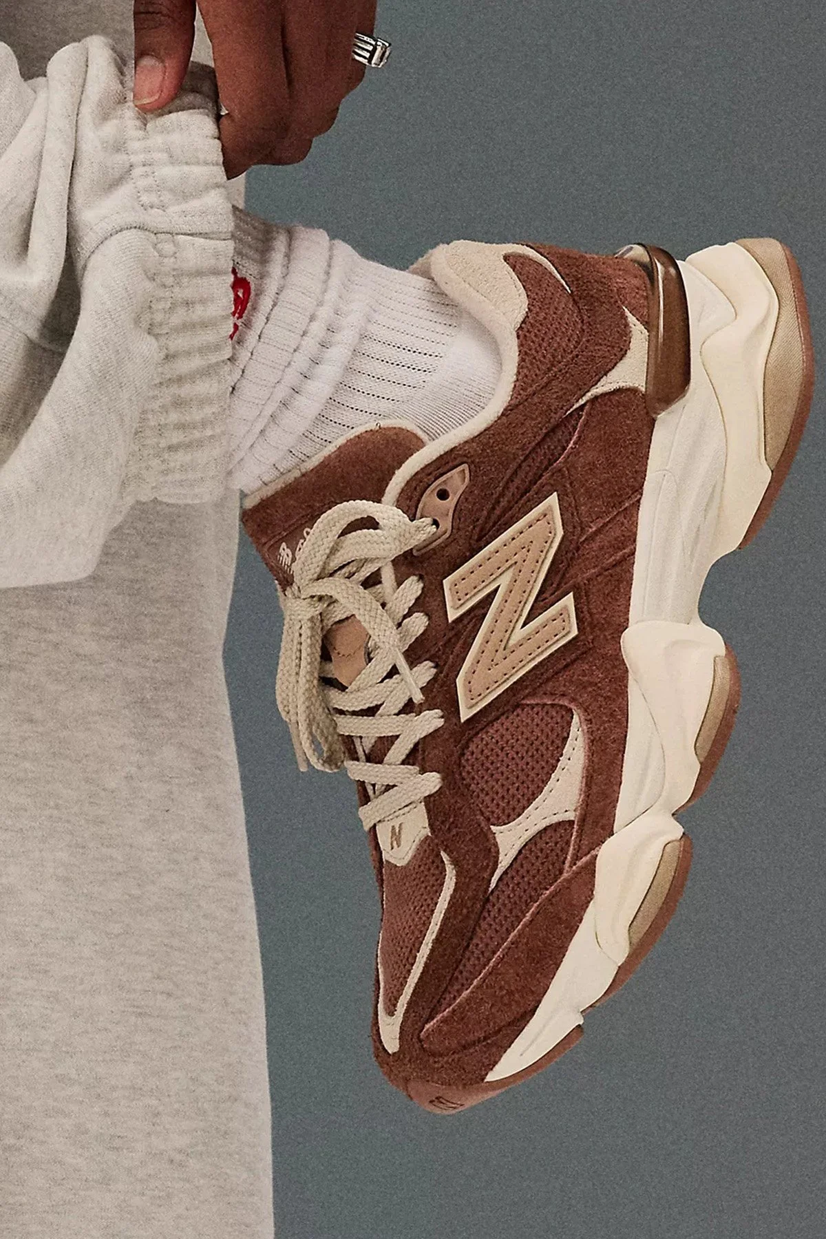 New Balance Deri Karışımlı Logolu Bağcıklı Bayan Ayakkabı U9060CCC KAHVE-BEJ - 2