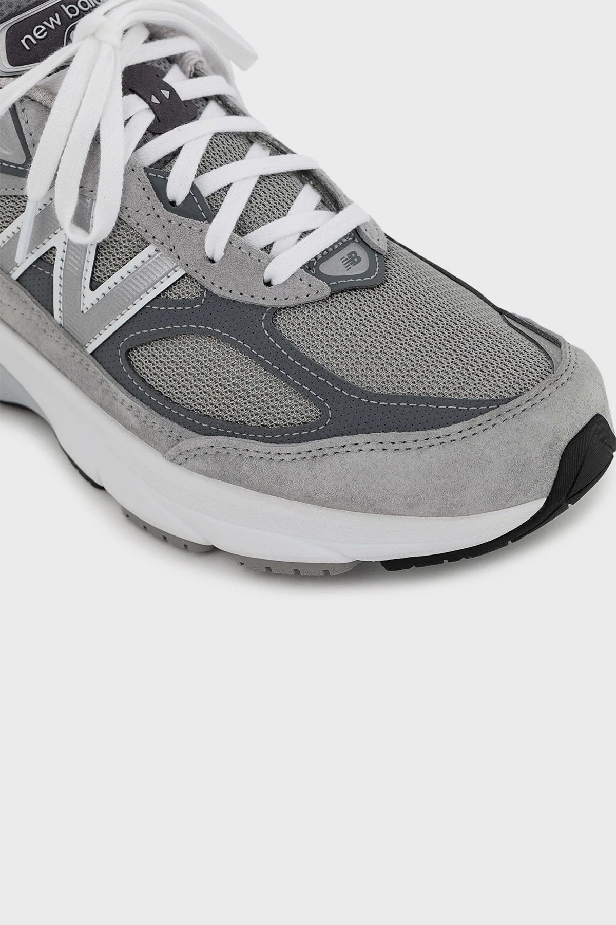 New Balance Domuz Derisi Karışımlı Kalın Taban Sneaker Unisex Ayakkabı W990GL6 GRİ - 11