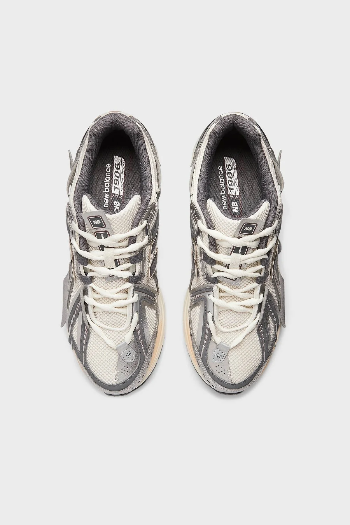 New Balance Logolu Kalın Tabanlı Sneaker Erkek Ayakkabı M1906AD Gümüş-Krem - 11