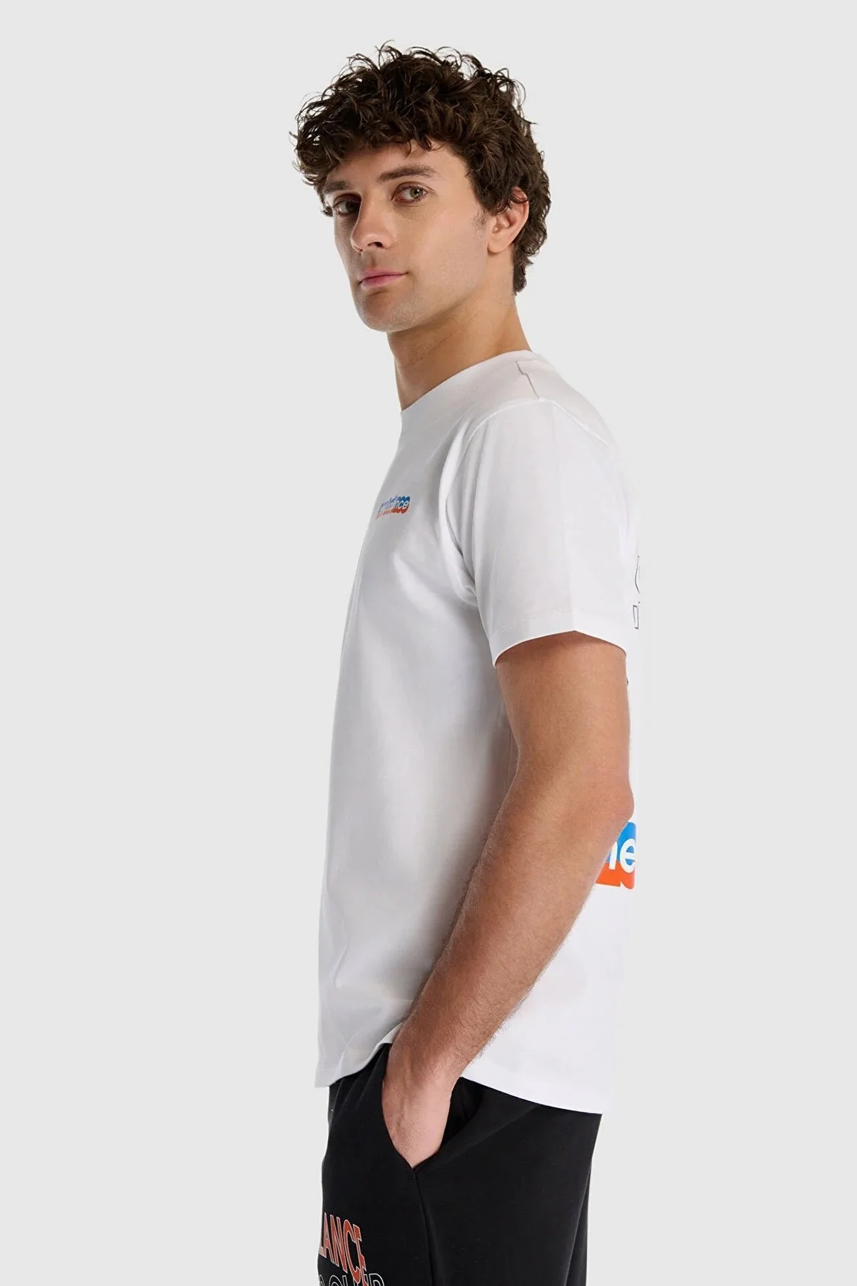 New Balance NB Lifestyle Pamuklu Comfort Fit Sırt Baskılı Erkek T Shirt MNT1533WT BEYAZ - 10