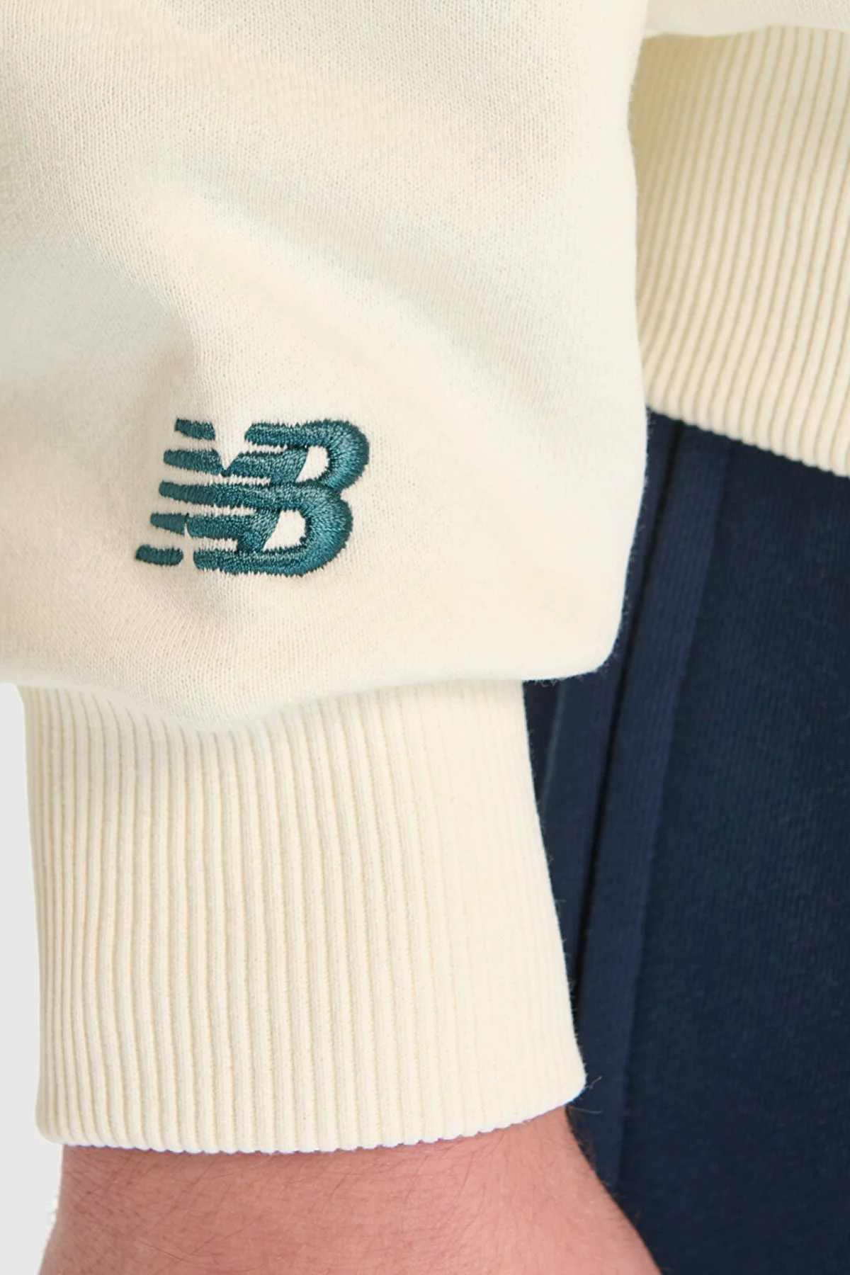 New Balance NB Lifestyle Pamuklu Oversize Logolu Kapüşonlu Unisex Sweat 0UNH3534SST BEJ - 5