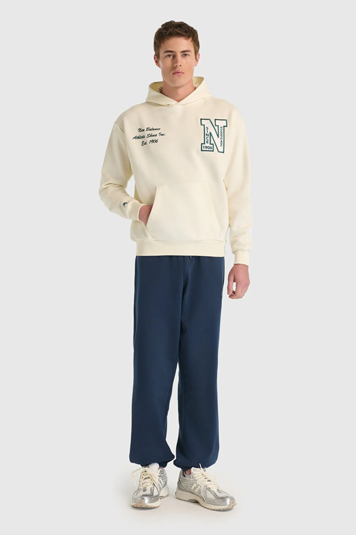 New Balance NB Lifestyle Pamuklu Oversize Logolu Kapüşonlu Unisex Sweat 0UNH3534SST BEJ - 6