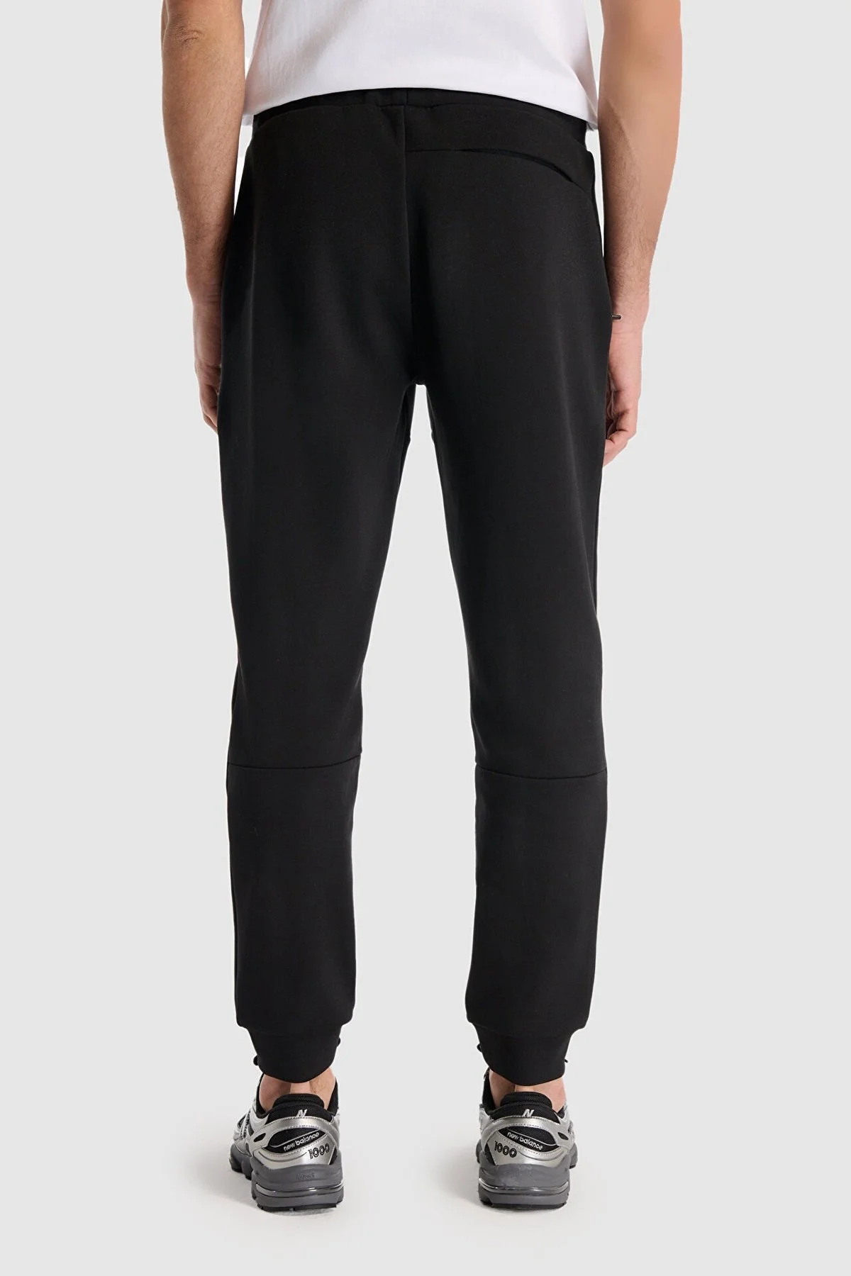 New Balance NB Lifestyle Regular Fit Normal Bel Ribanalı Paça Erkek Eşofman Altı MNP1517 BK SİYAH - 4