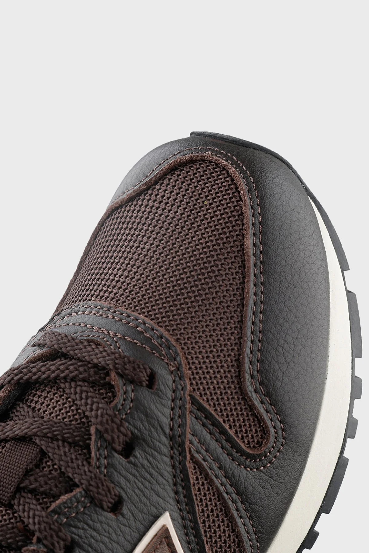 New Balance NB Lifestyle Süet Deri Karışımlı Logolu Erkek Ayakkabı ML565LDB KAHVE - 4