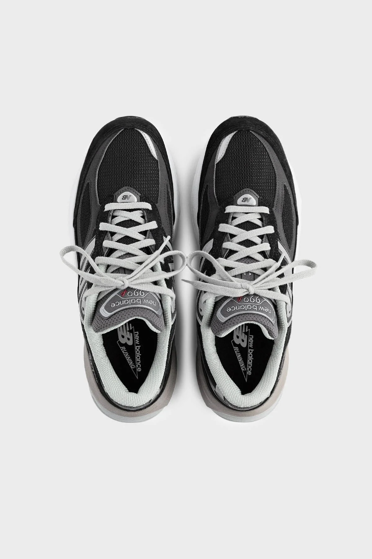 New Balance Süet Detaylı Logolu Sneaker Erkek Ayakkabı M990BK6 SİYAH - 3