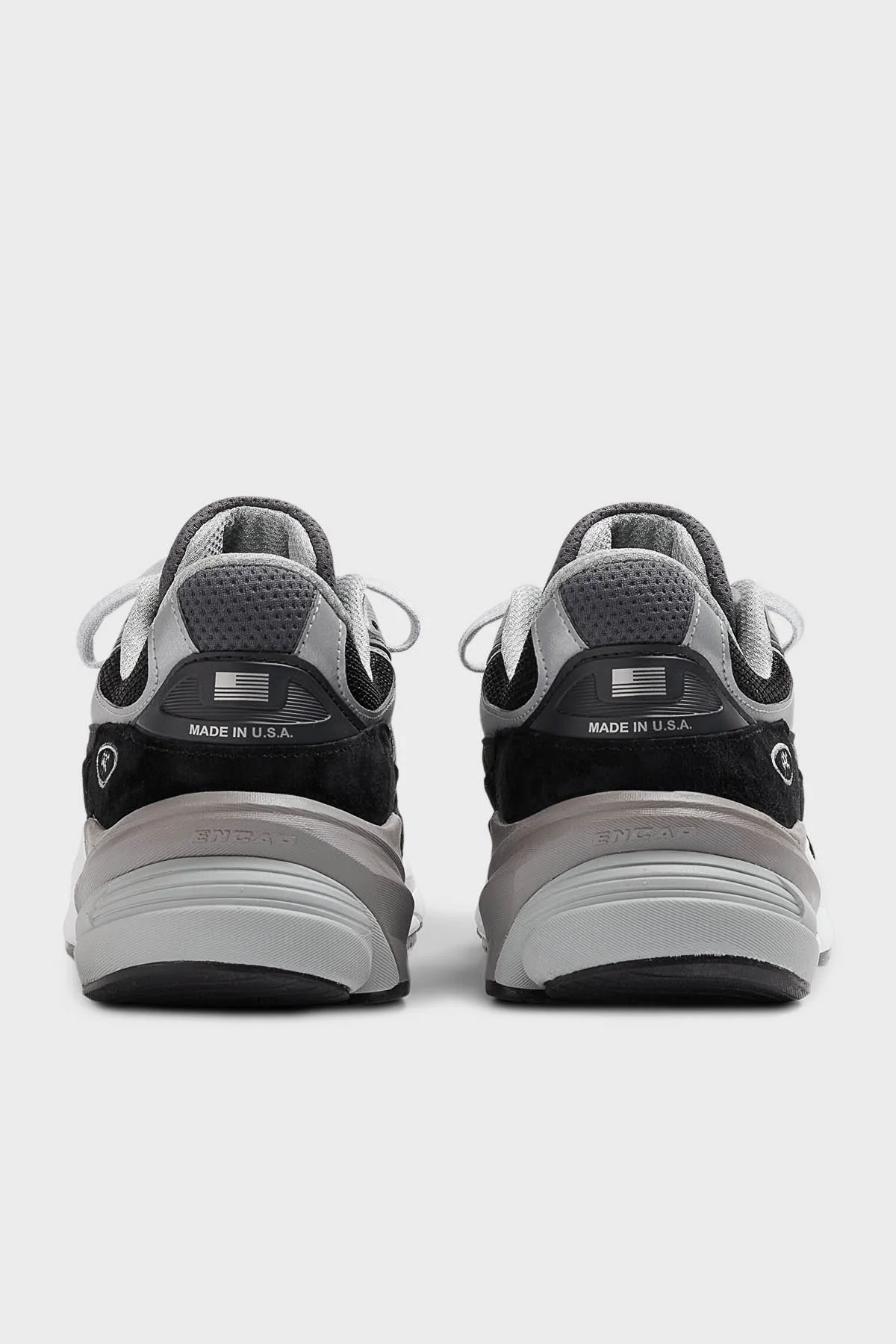 New Balance Süet Detaylı Logolu Sneaker Erkek Ayakkabı M990BK6 SİYAH - 5