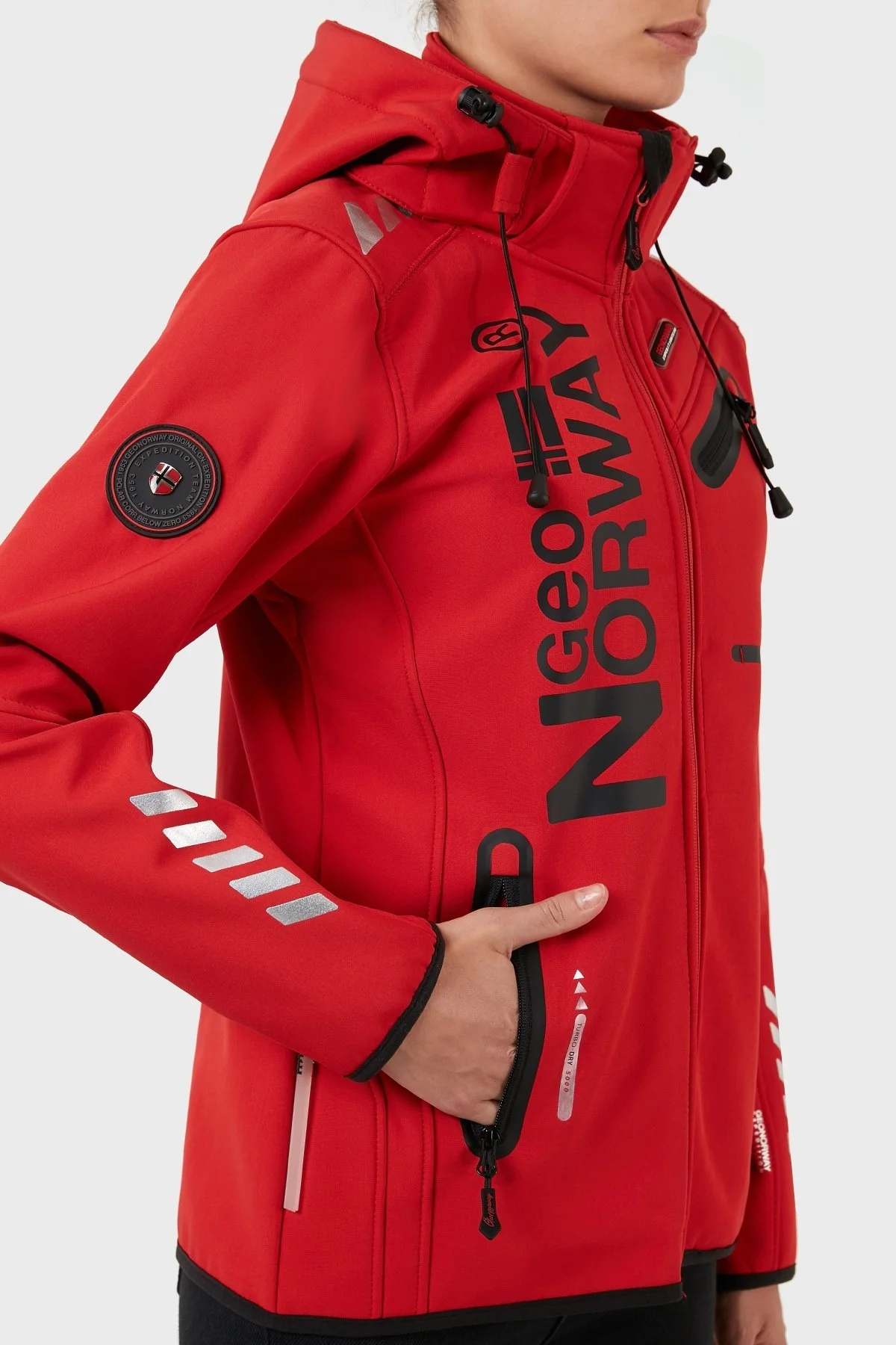 Norway Geographical Su Geçirmez 5000 mm Softshell Çıkarılabilir Kapüşonlu Bayan Mont REINE KIRMIZI-SİYAH - 3