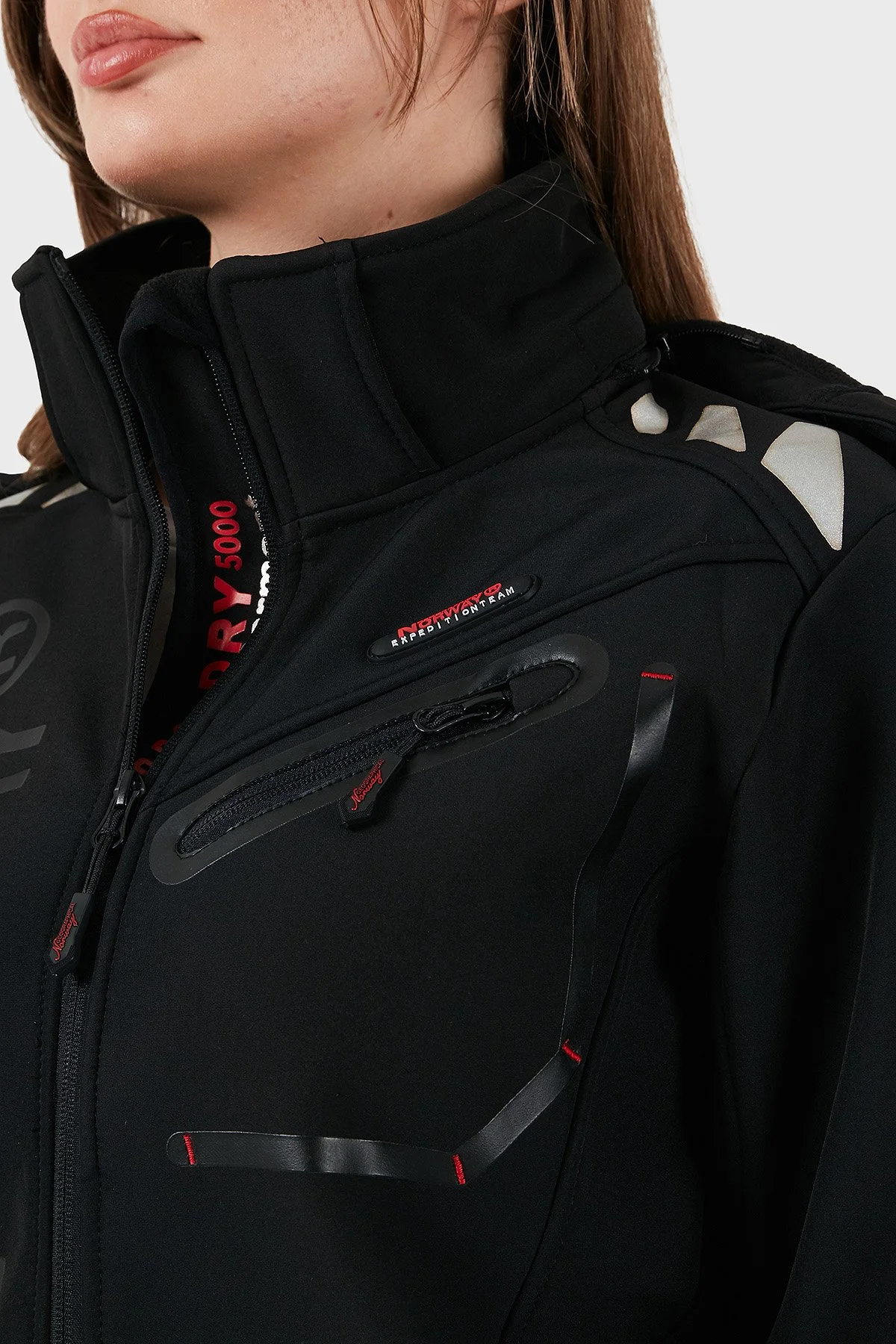 Norway Geographical Su Geçirmez 5000 mm Softshell Çıkarılabilir Kapüşonlu Bayan Mont REINE SİYAH-KIRMIZI - 7