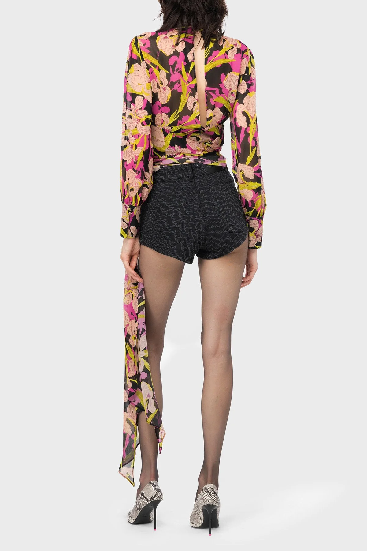 Pinko Çiçek Desenli Dekolteli Belden Bağlamalı Regular Fit Kadın Bluz 101765 A155 ZY5 Pembe-Sarı - 3