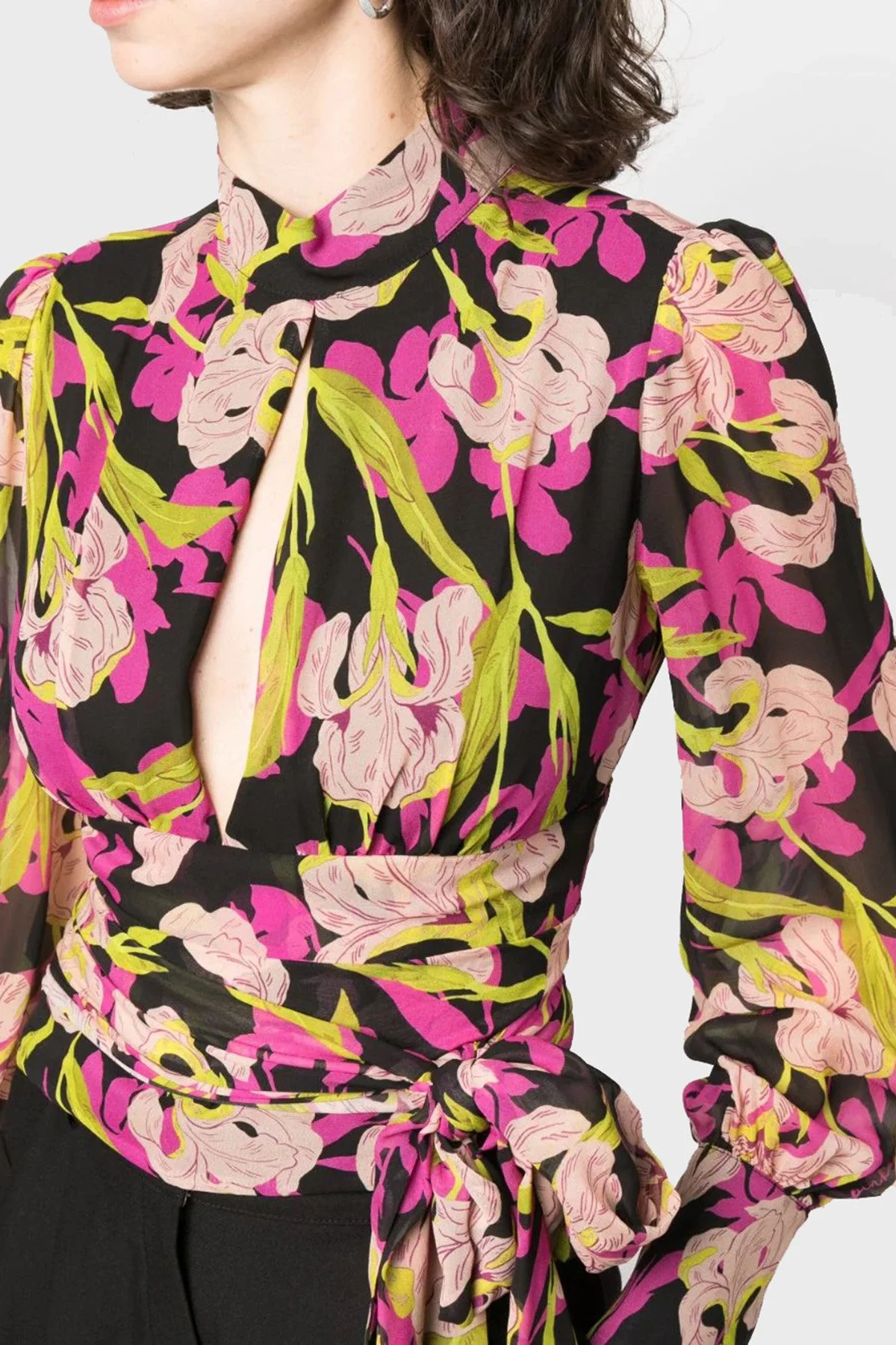 Pinko Çiçek Desenli Dekolteli Belden Bağlamalı Regular Fit Kadın Bluz 101765 A155 ZY5 Pembe-Sarı - 4