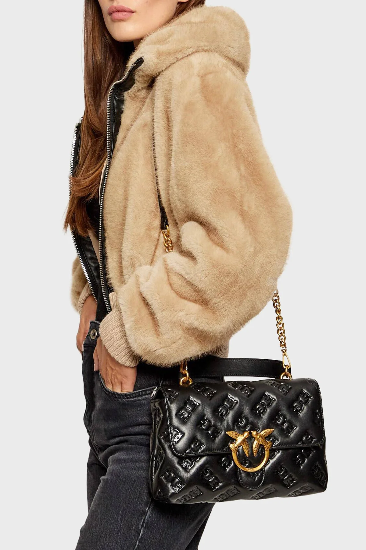 Pinko Logolu Deri Zincir Askılı Bayan Çanta 100043 A2JX Z99Q SİYAH - 2