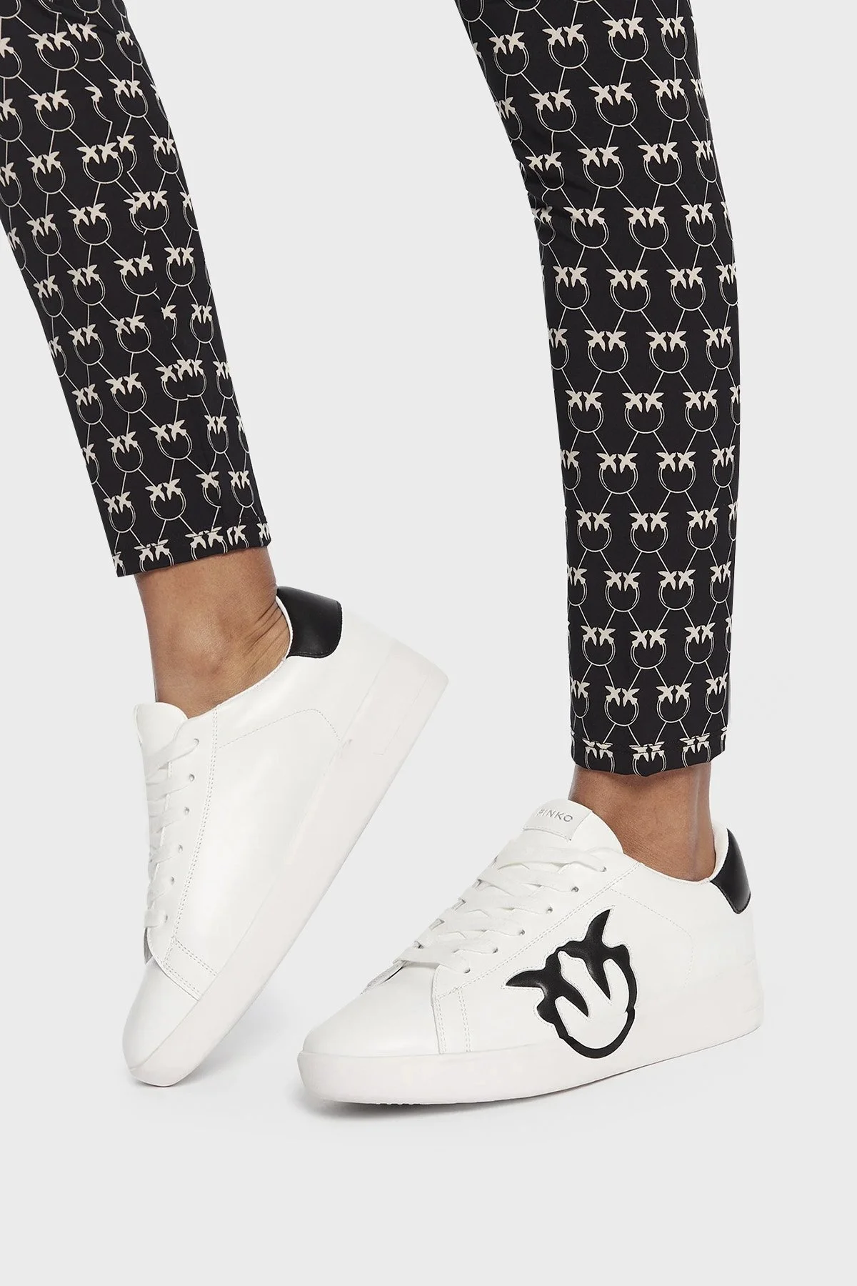 Pinko Tamamı Logo Baskılı Dar Kesim Fermuarlı Bayan Tayt 100110 8583 ZCB SİYAH - 5