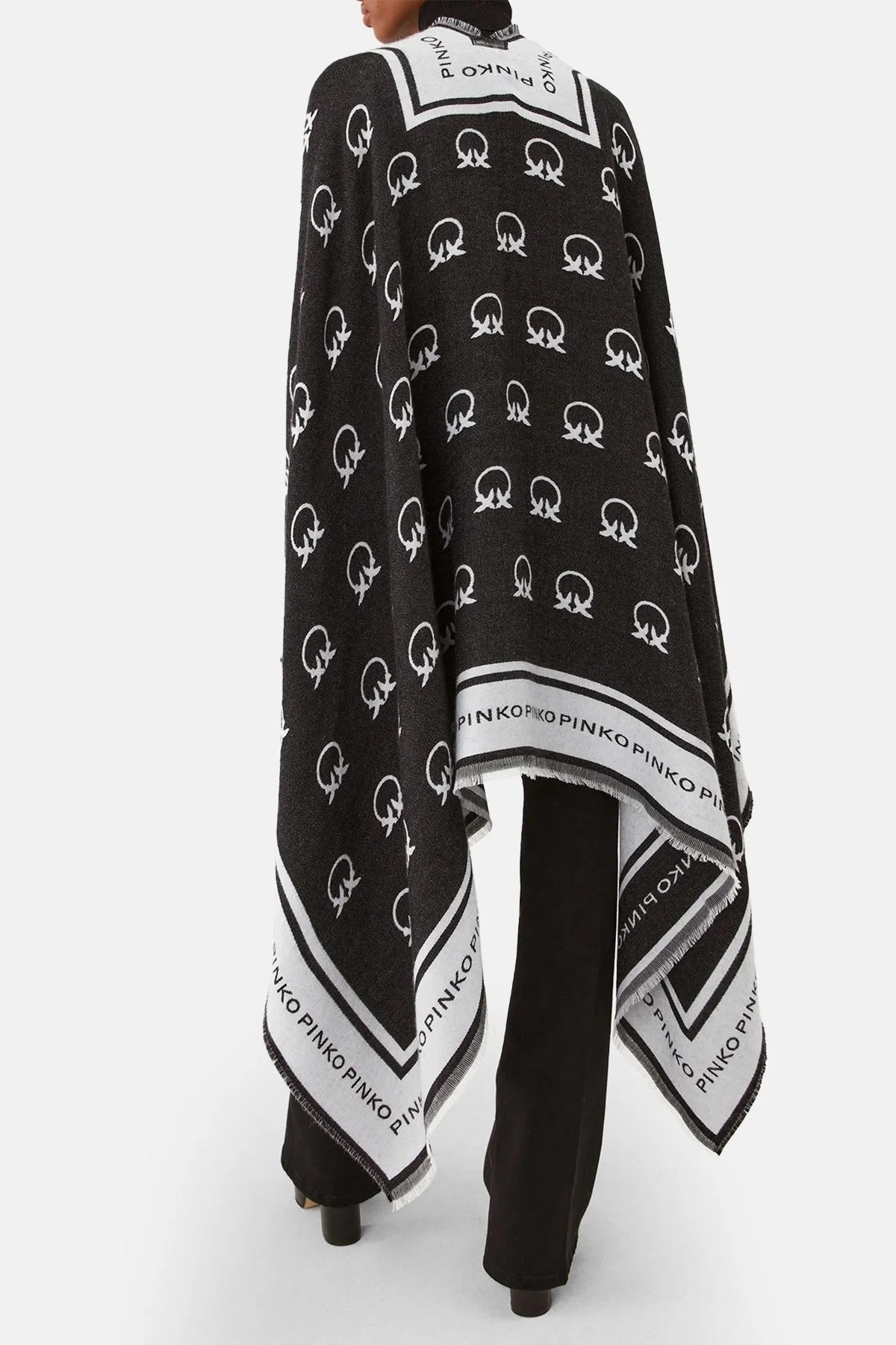 Pinko Yünlü Logo Desenli Standart Fit Bayan Panço 101557 A0CJ ZCB SİYAH-BEYAZ - 3