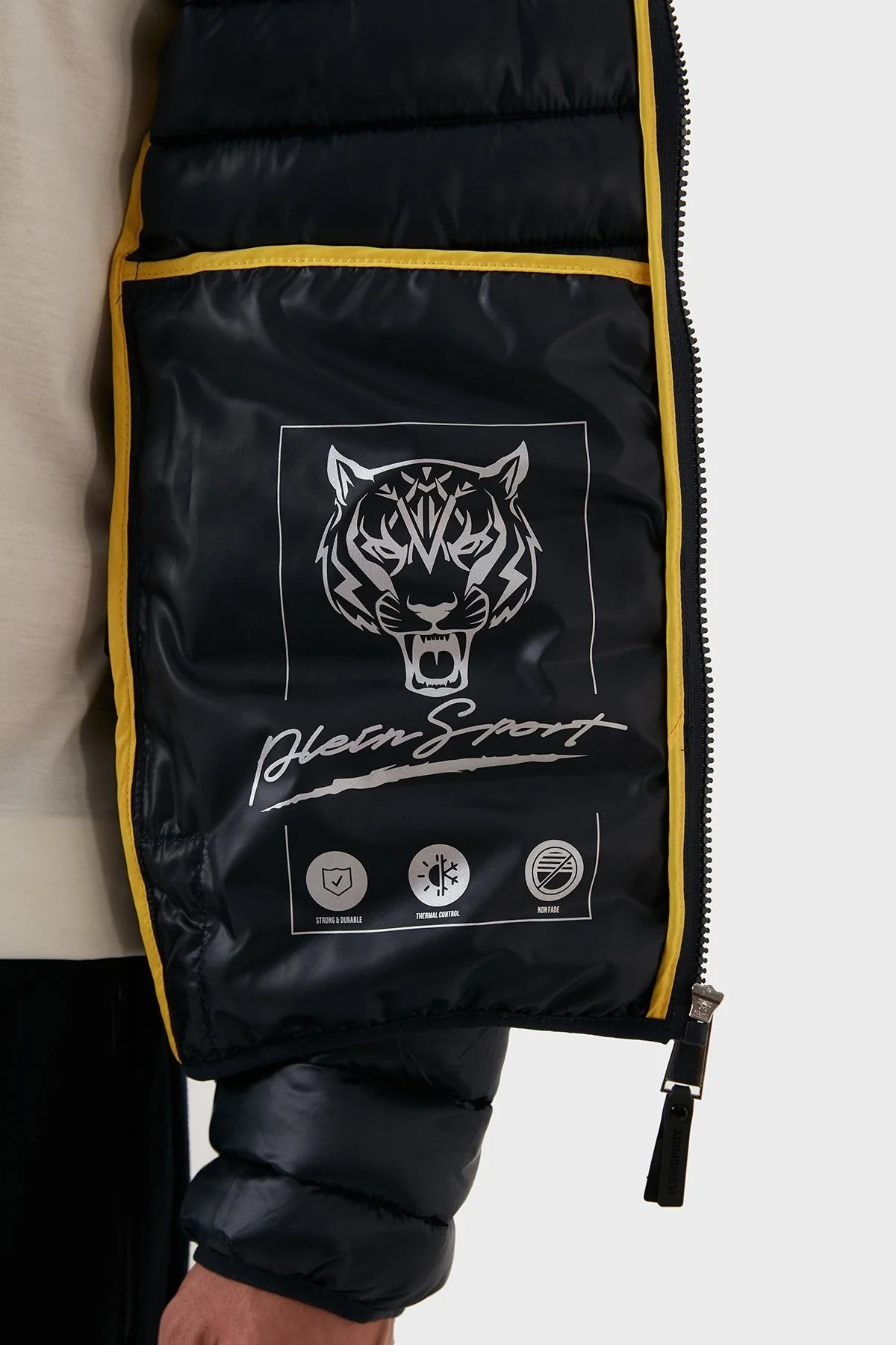 Plein Sport Logolu Yalıtımlı Kapüşonlu Şişme Erkek Mont UPPS10385 LACİVERT - 5