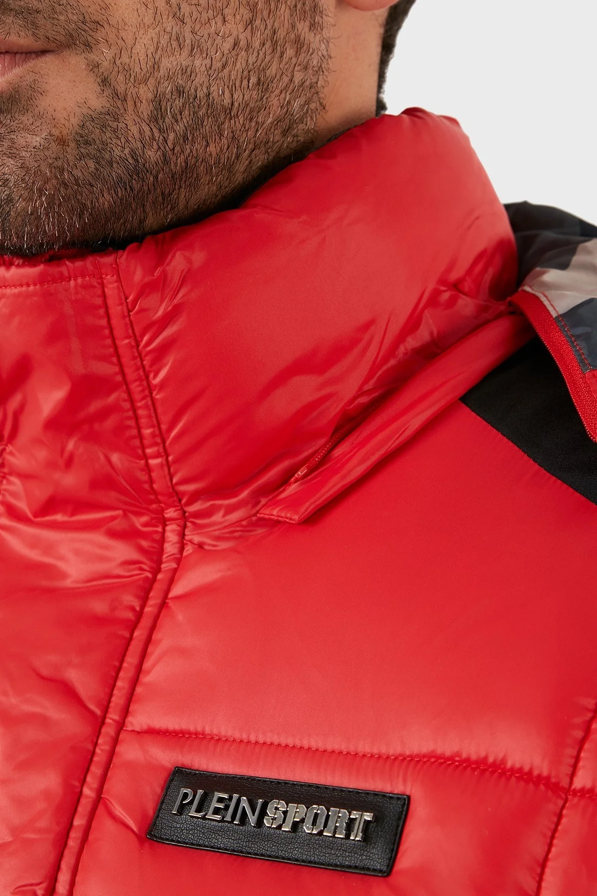 Plein Sport Regular Fit Çıkarılabilir Kapüşonlu Şişme Erkek Yelek UPPS10552 KIRMIZI - 4