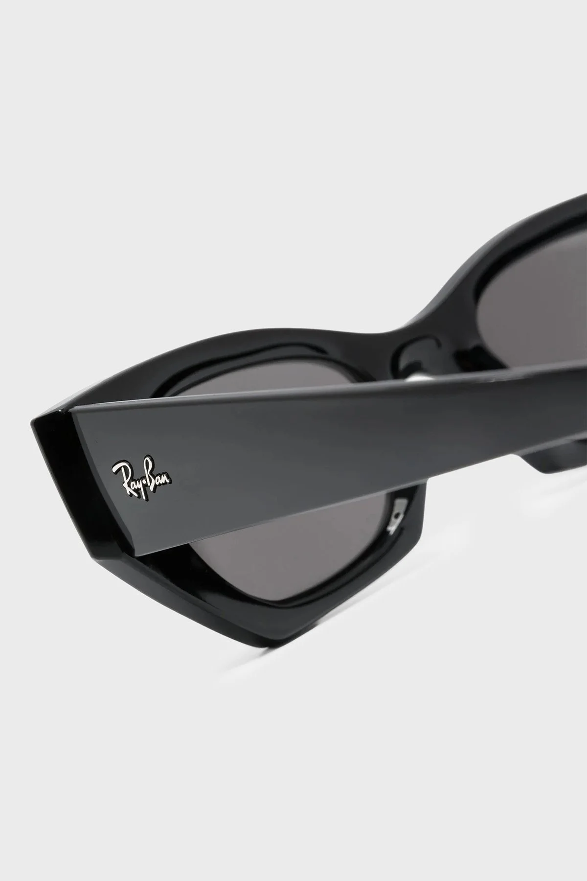 Ray Ban Asimetrik Logolu Güneş Unisex Gözlük 0RB4430 667787 49 Siyah - 3