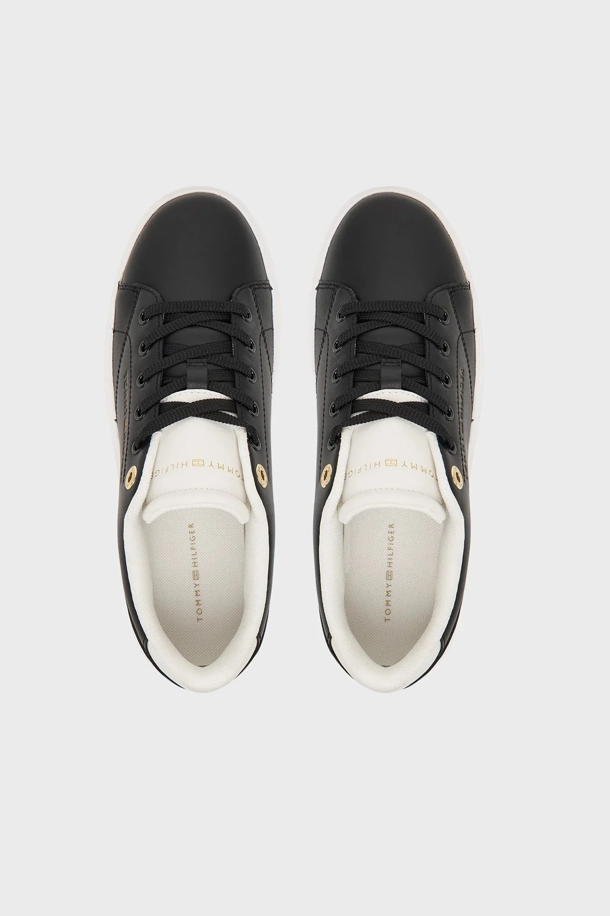 Tommy Hilfiger % 100 Deri Logolu Sneaker Kadın Ayakkabı FW0FW09105 0GJ SİYAH - 3