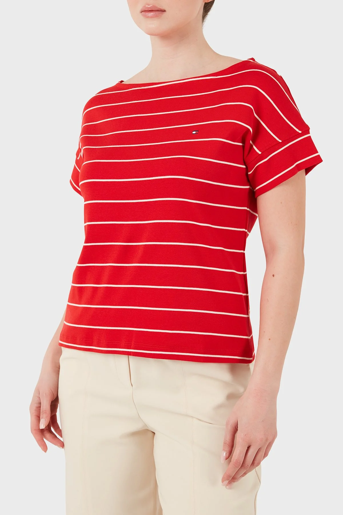 Tommy Hilfiger % 100 Pamuk Çizgili Relaxed Fit Kayık Yaka Kadın T Shirt WW0WW49723 0E4 KIRMIZI - 4