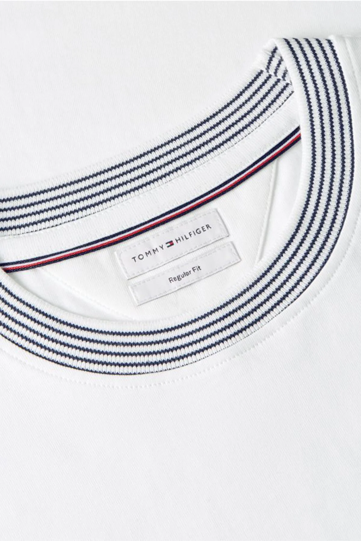 Tommy Hilfiger % 100 Pamuk İşlemeli Yaka Regular Fit Erkek T Shirt MW0MW43211 YBR Beyaz - 4