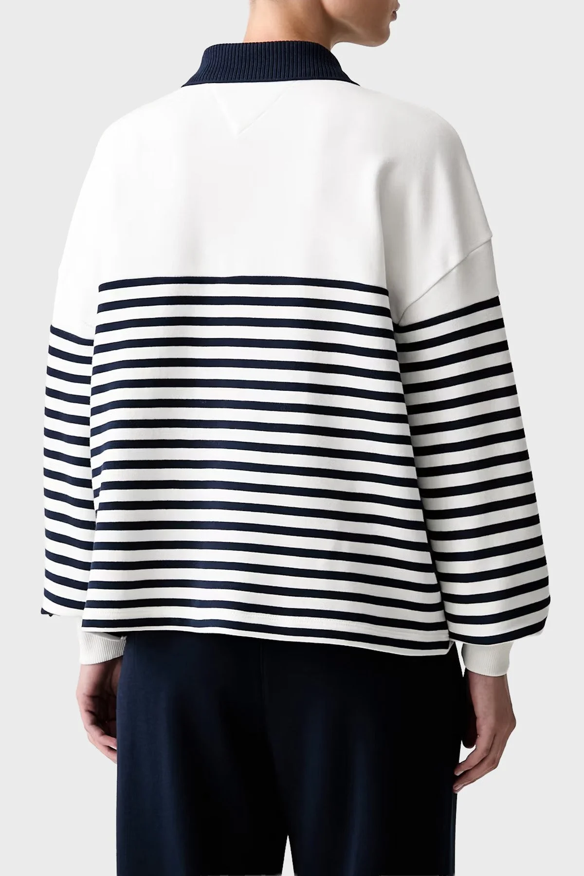 Tommy Hilfiger %100 Pamuk Logolu Relaxed Fit Kadın Sweat WW0WW50036 0FG Beyaz-lacivert - 4