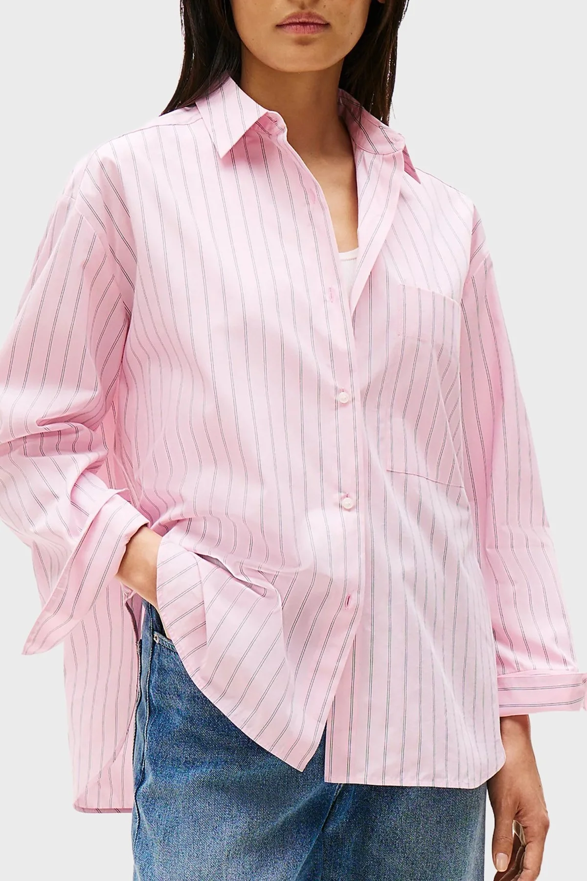 Tommy Hilfiger % 100 Pamuk Oversize Fit Klasik Yaka Çizgili Bayan Gömlek WW0WW45892 0D1 PEMBE-BEYAZ - 1