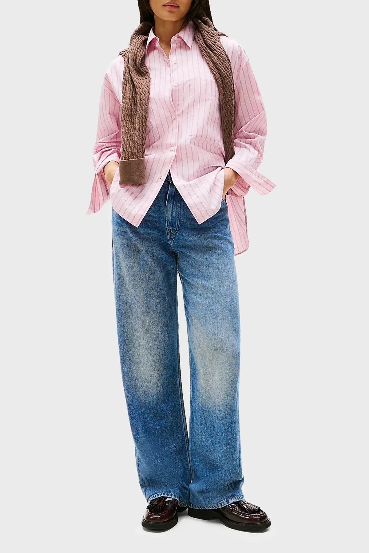 Tommy Hilfiger % 100 Pamuk Oversize Fit Klasik Yaka Çizgili Bayan Gömlek WW0WW45892 0D1 PEMBE-BEYAZ - 2