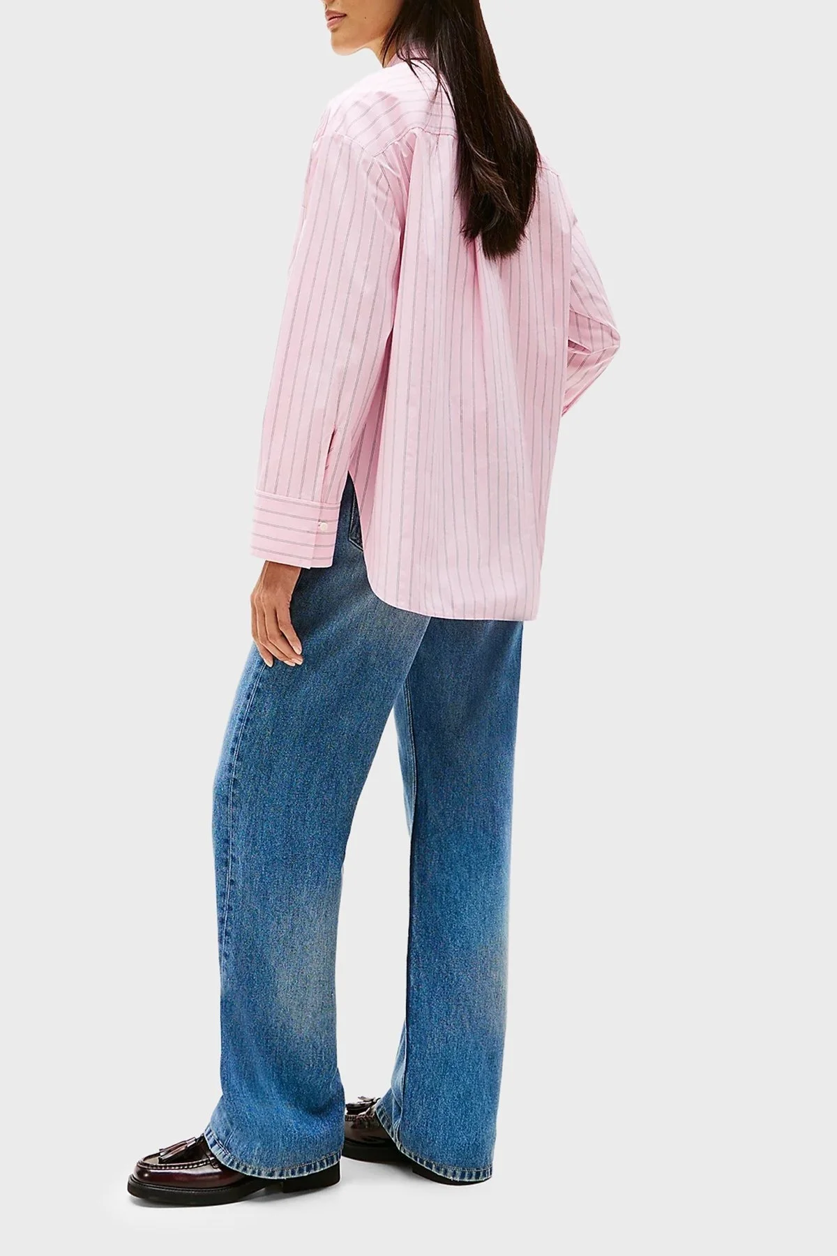 Tommy Hilfiger % 100 Pamuk Oversize Fit Klasik Yaka Çizgili Bayan Gömlek WW0WW45892 0D1 PEMBE-BEYAZ - 3