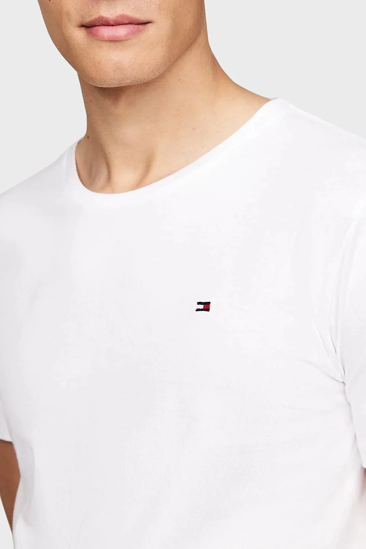 Tommy Hilfiger % 100 Pamuk Regular Fit Bisiklet Yaka 3 Pack Erkek T Shirt UM0UM03379 05E BEYAZ - 2