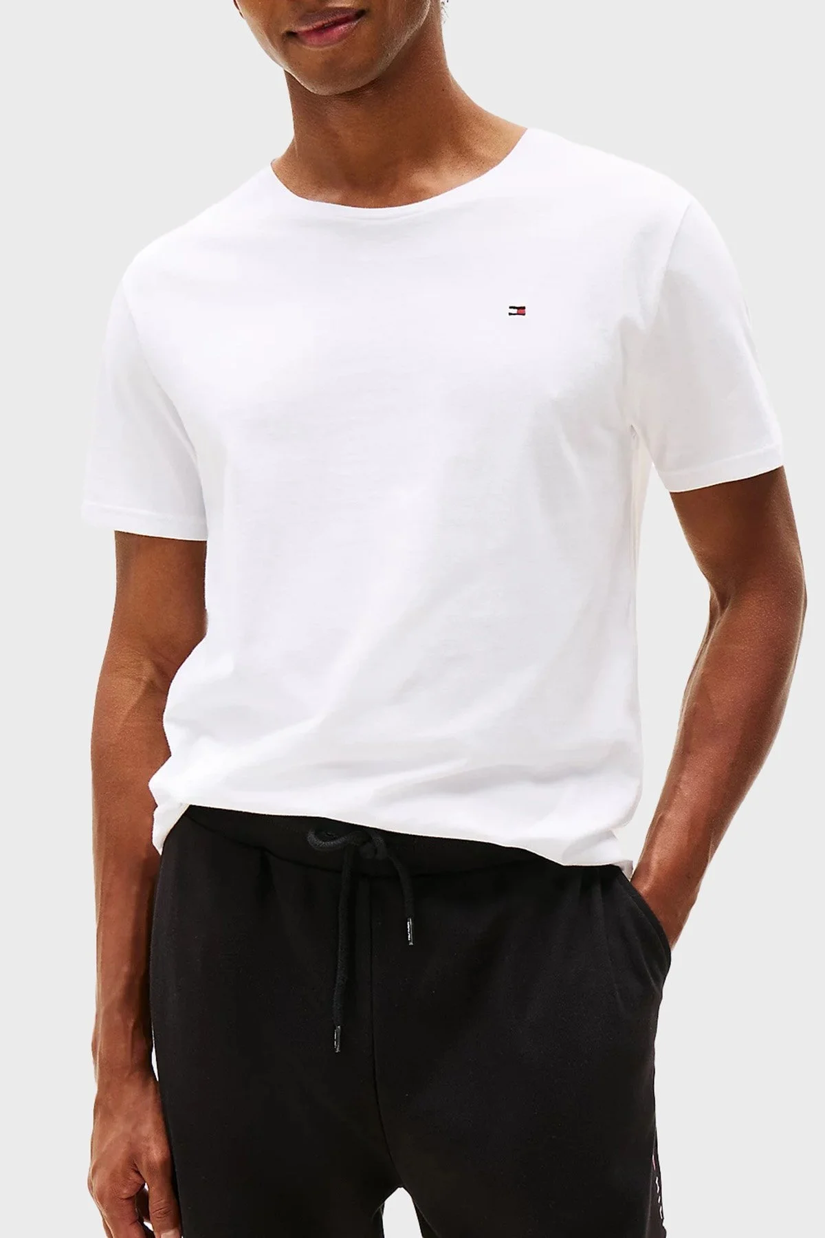 Tommy Hilfiger % 100 Pamuk Regular Fit Bisiklet Yaka 3 Pack Erkek T Shirt UM0UM03379 05F SİYAH-BEYAZ-GRİ - 2