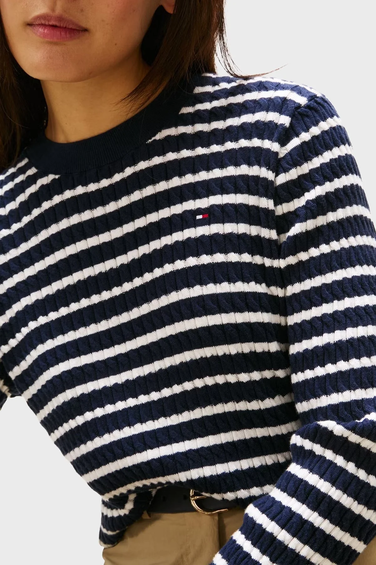 Tommy Hilfiger % 100 Pamuk Regular Fit Bisiklet Yaka Çizgili Bayan Kazak WW0WW44993 0BB LACİVERT-BEYAZ - 4