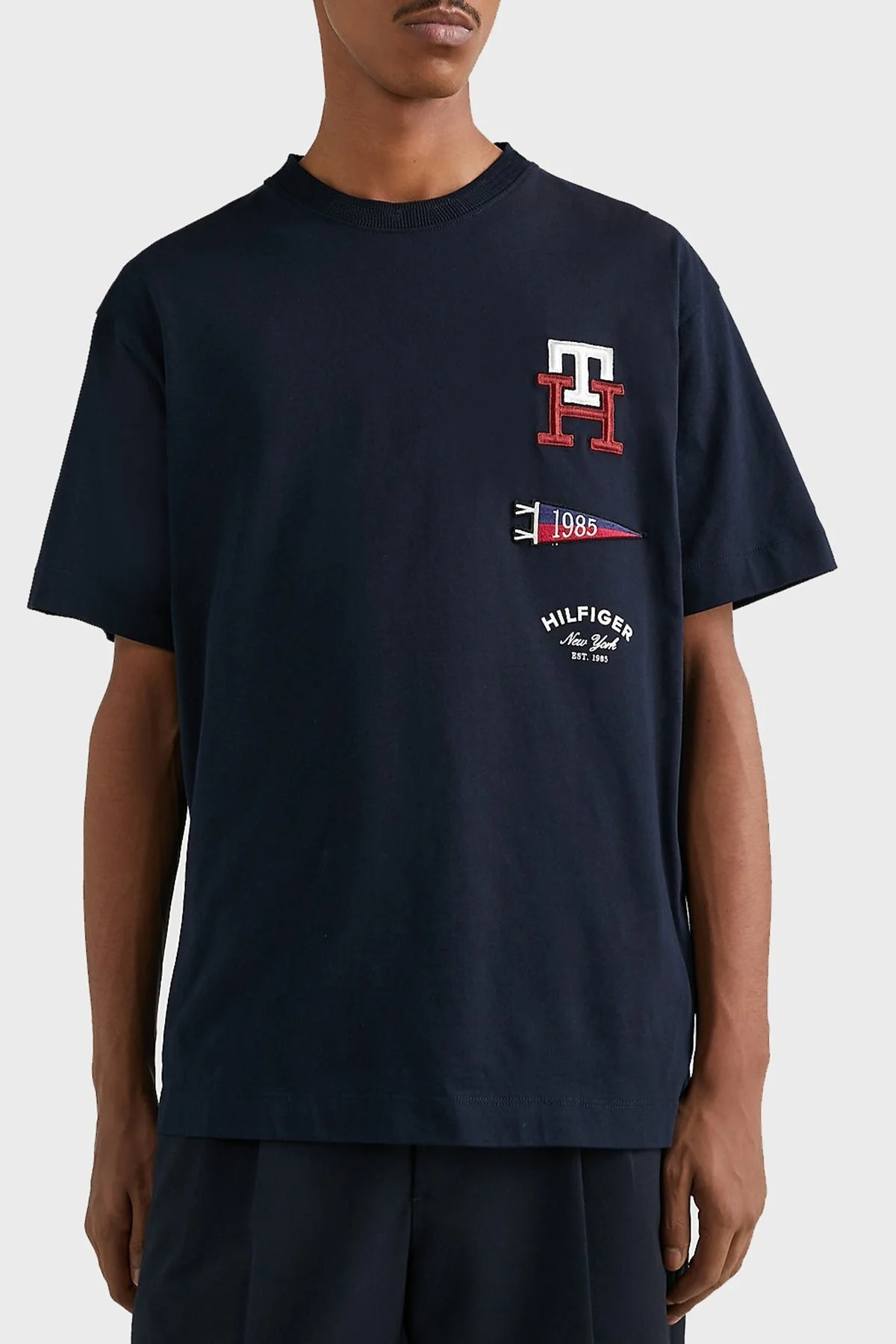 Tommy Hilfiger % 100 Pamuk Regular Fit Bisiklet Yaka Erkek T Shirt MW0MW30042 DW5 LACİVERT - 1