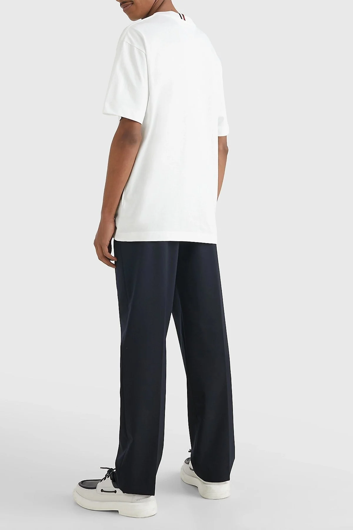 Tommy Hilfiger % 100 Pamuk Regular Fit Bisiklet Yaka Erkek T Shirt MW0MW30042 YBR BEYAZ - 3