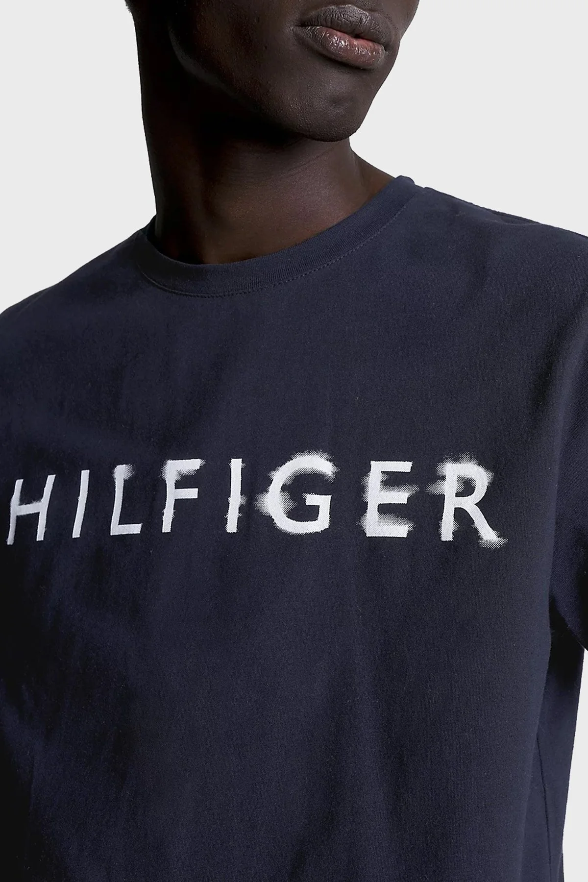 Tommy Hilfiger % 100 Pamuk Regular Fit Bisiklet Yaka Erkek T Shirt MW0MW31518 DW5 LACİVERT - 3