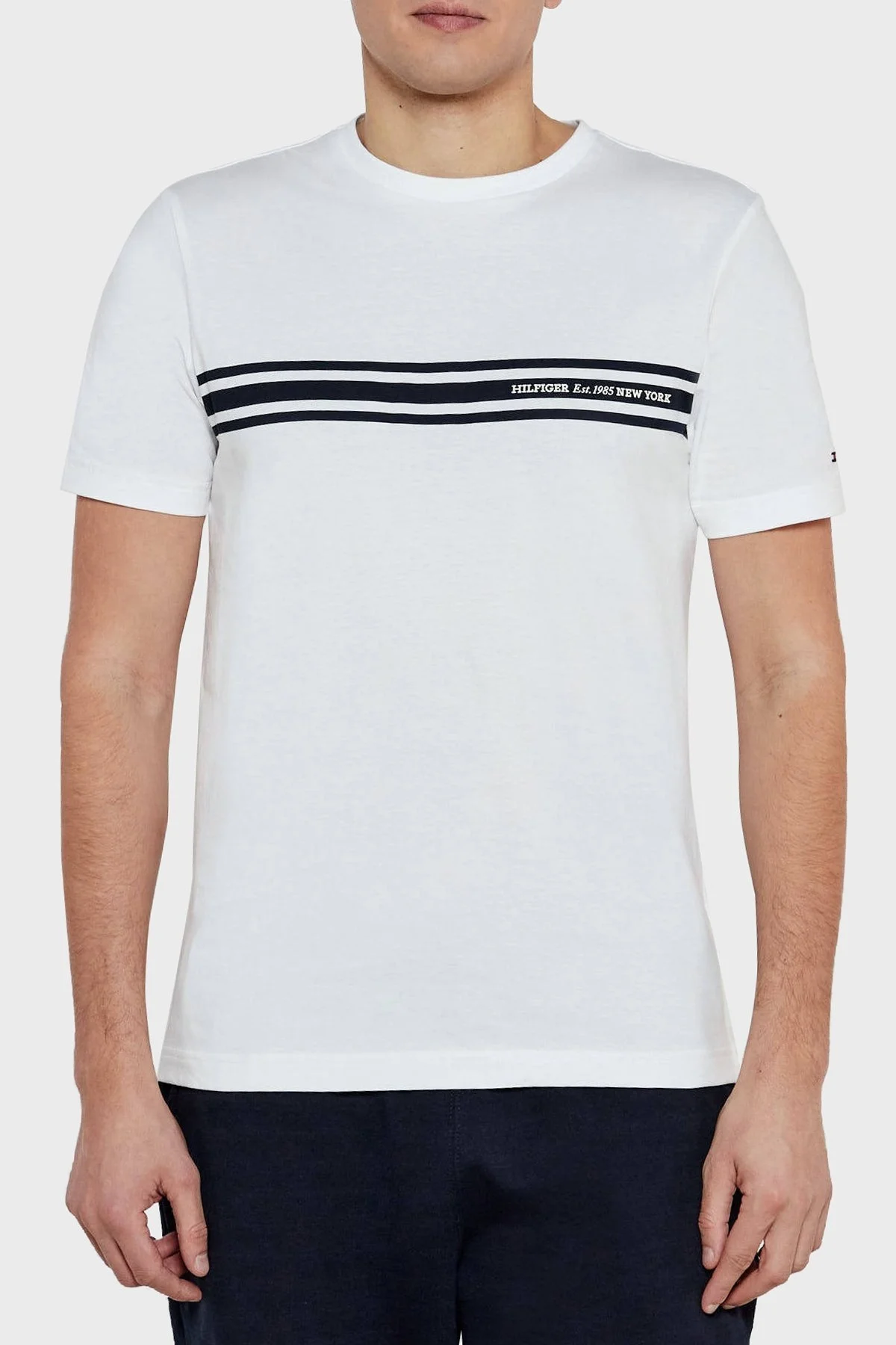 Tommy Hilfiger % 100 Pamuk Regular Fit Bisiklet Yaka Erkek T Shirt MW0MW37443 YBR BEYAZ - 1
