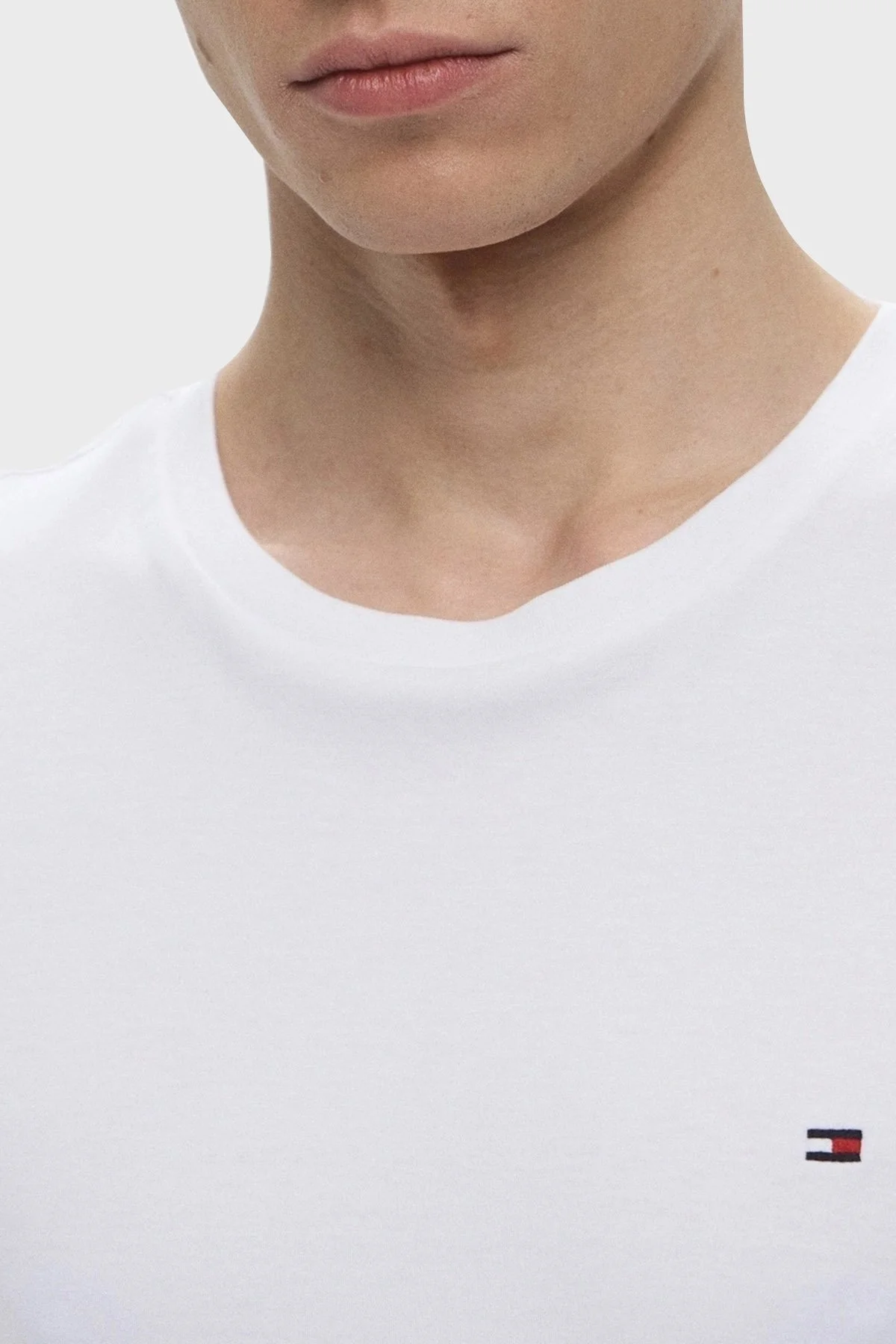 Tommy Hilfiger % 100 Pamuk Regular Fit Bisiklet Yaka Erkek T Shirt MW0MW37508 YBR BEYAZ - 8