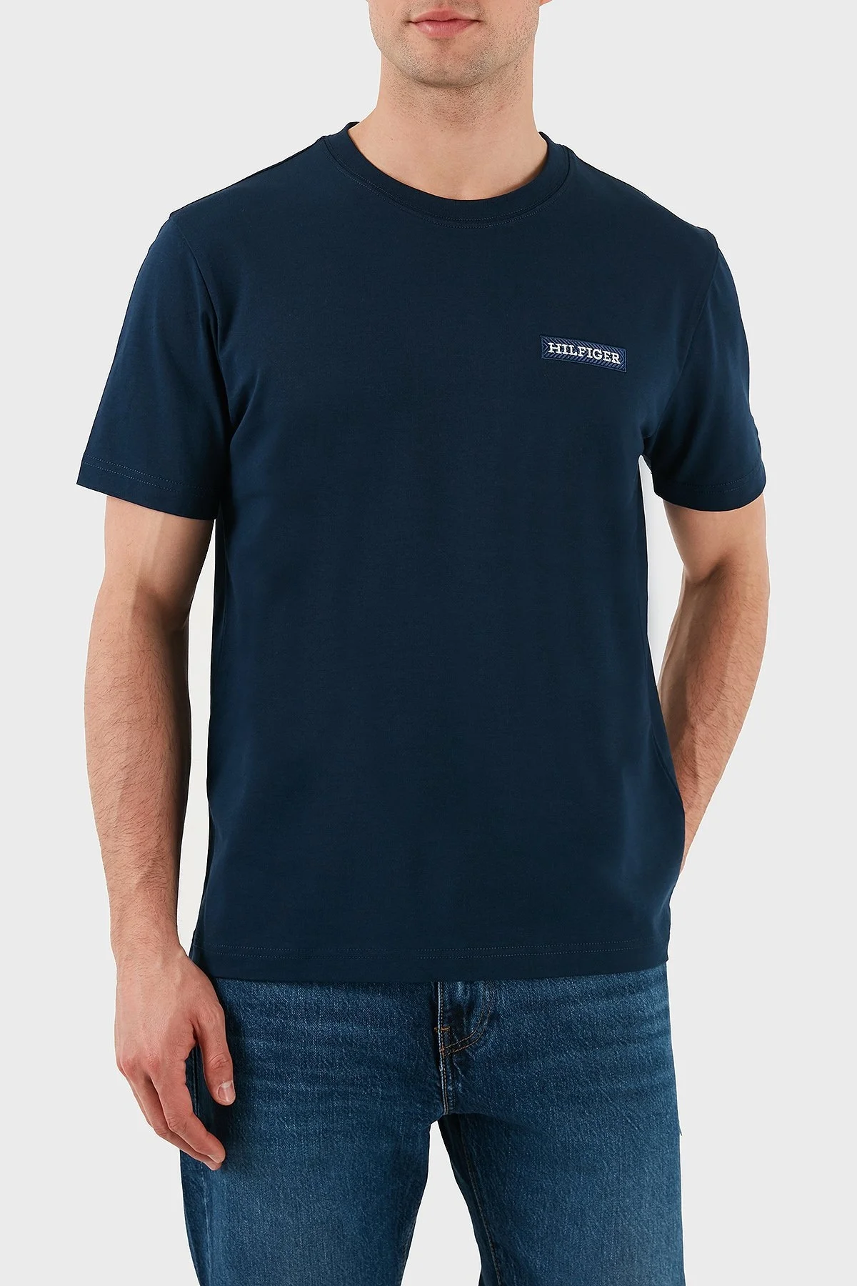 Tommy Hilfiger % 100 Pamuk Regular Fit Bisiklet Yaka Erkek T Shirt MW0MW37909 DAF LACİVERT - 9