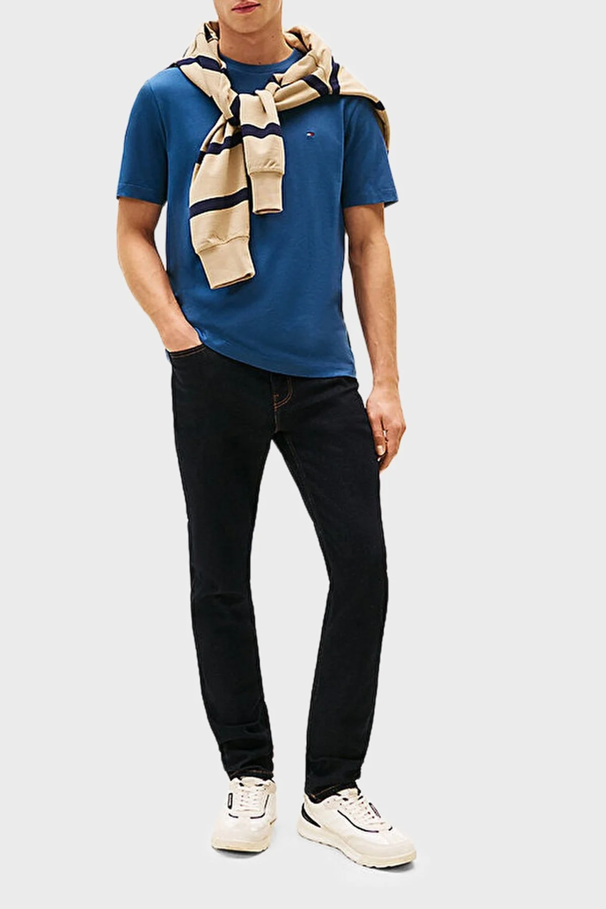 Tommy Hilfiger % 100 Pamuk Regular Fit Bisiklet Yaka Erkek T Shirt MW0MW39995 DBZ MAVİ - 2