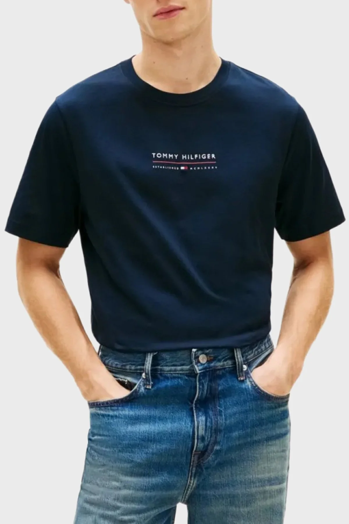 Tommy Hilfiger % 100 Pamuk Regular Fit Bisiklet Yaka Erkek T Shirt MW0MW42363 DW5 LACİVERT - 1