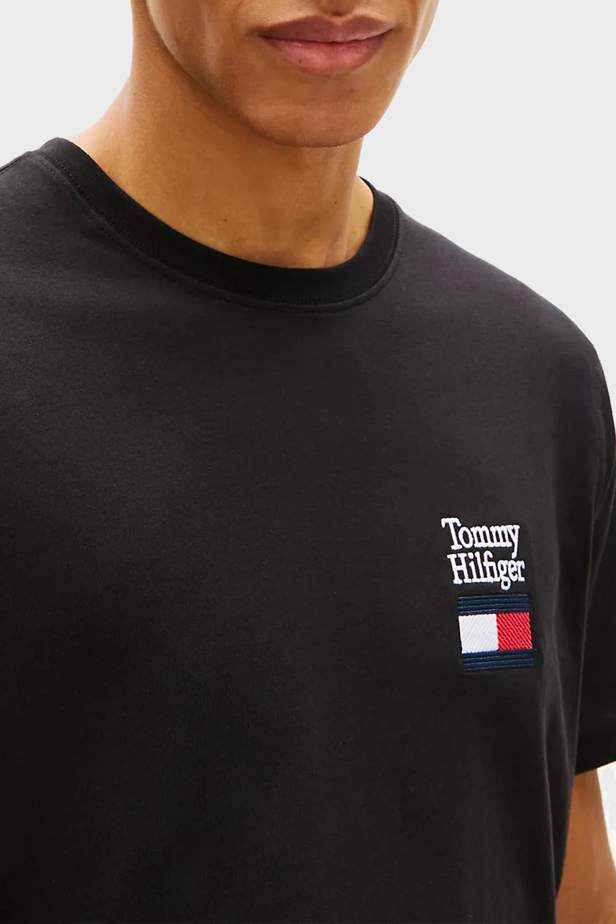 Tommy Hilfiger % 100 Pamuk Regular Fit Bisiklet Yaka Erkek T Shirt MW0MW42367 BDS SİYAH - 4